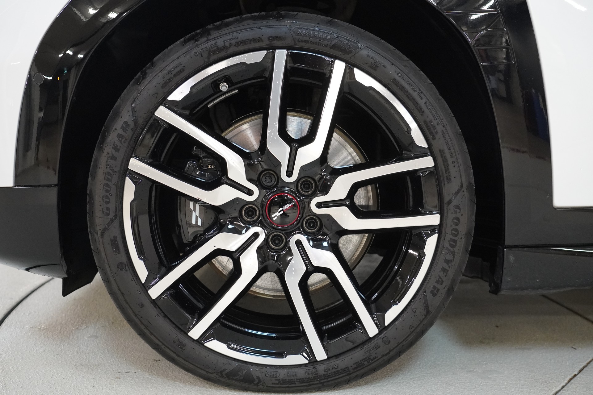 MINI Aceman E John Cooper Works-image-10