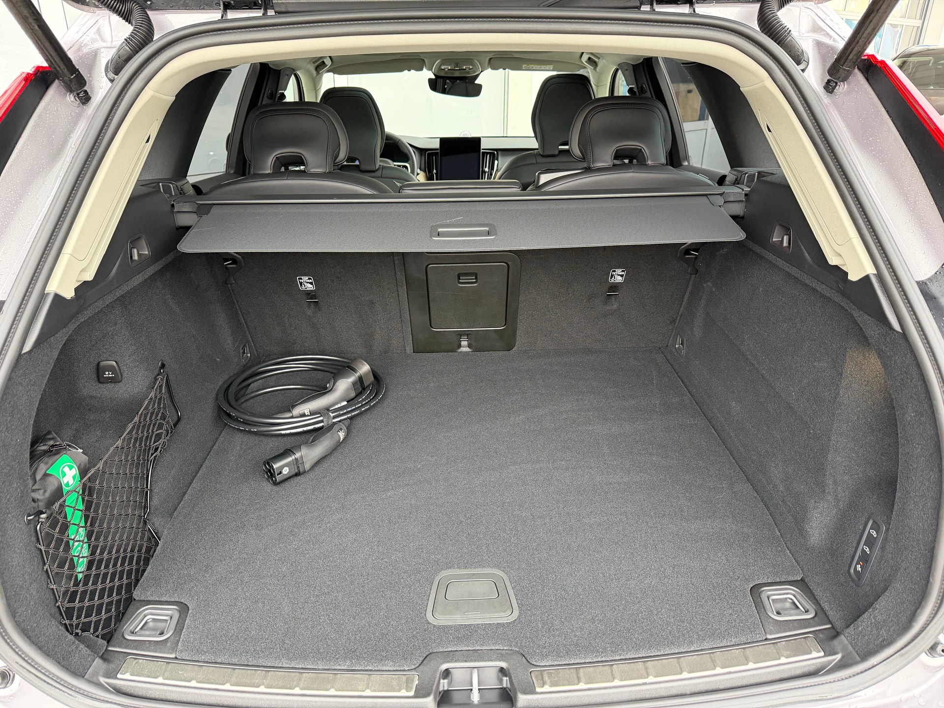VOLVO XC60 T8 eAWD Ultra Dark Geartronic-image-19