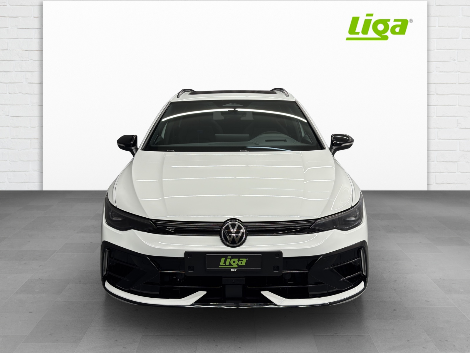 VW Golf VIII Variant 2.0 TSI R DSG 4motion-showroom-element-2