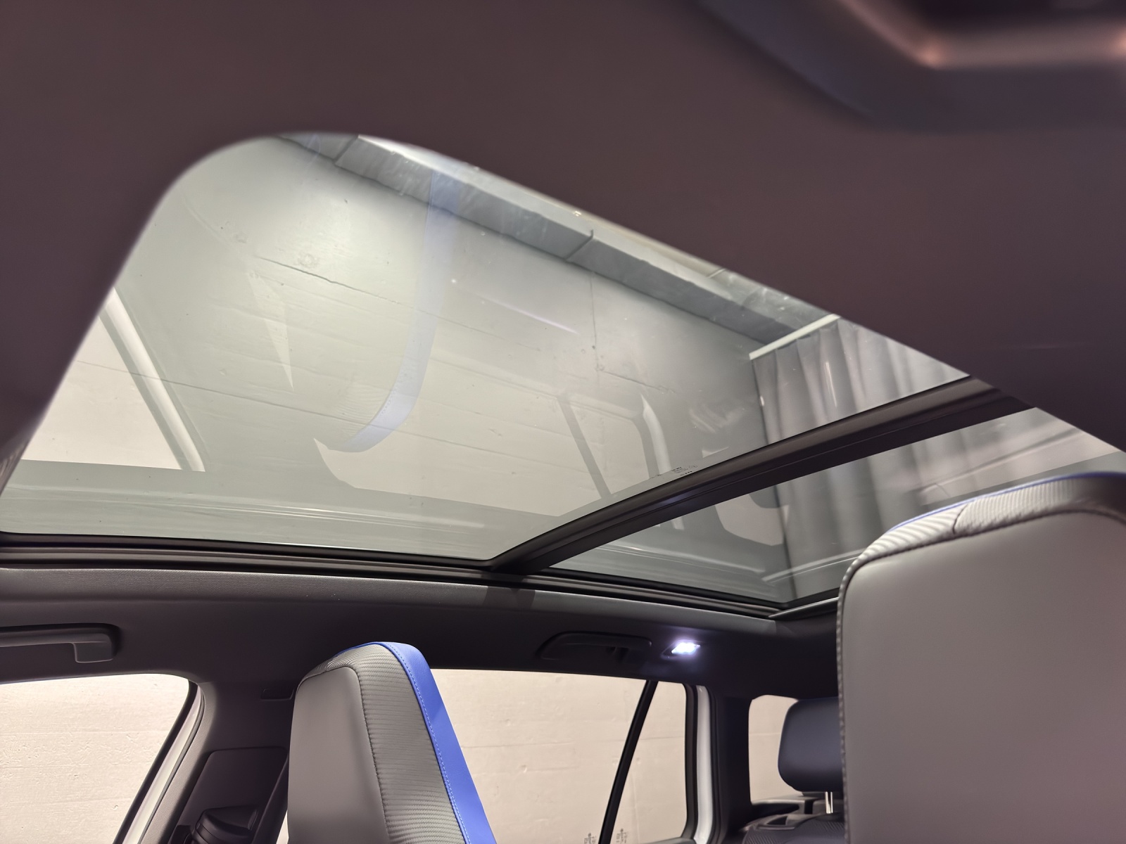 VW Golf VIII Variant 2.0 TSI R DSG 4motion-image-15