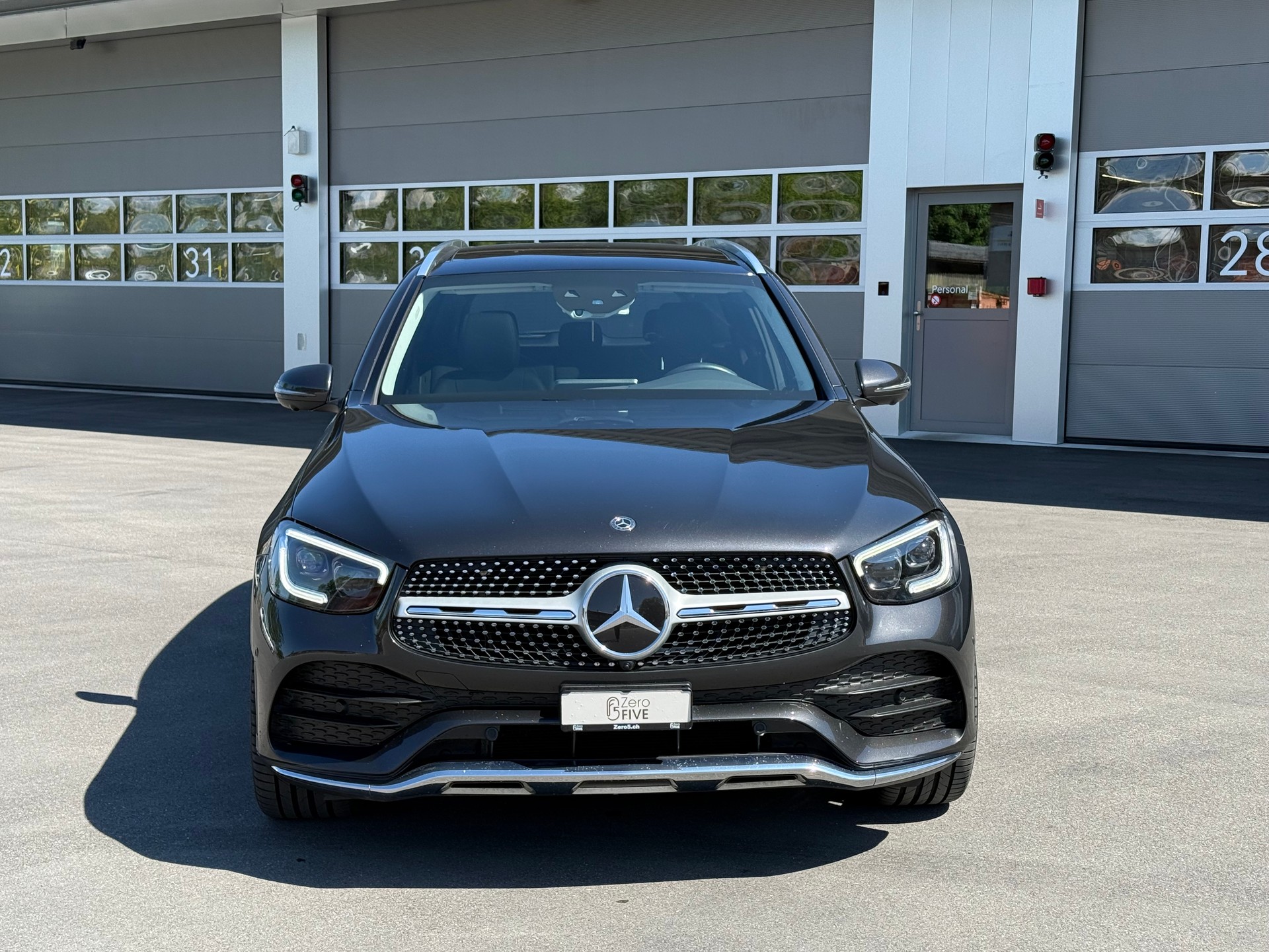 MERCEDES-BENZ GLC 400 d 4Matic AMG Line 9G-Tronic-showroom-element-3