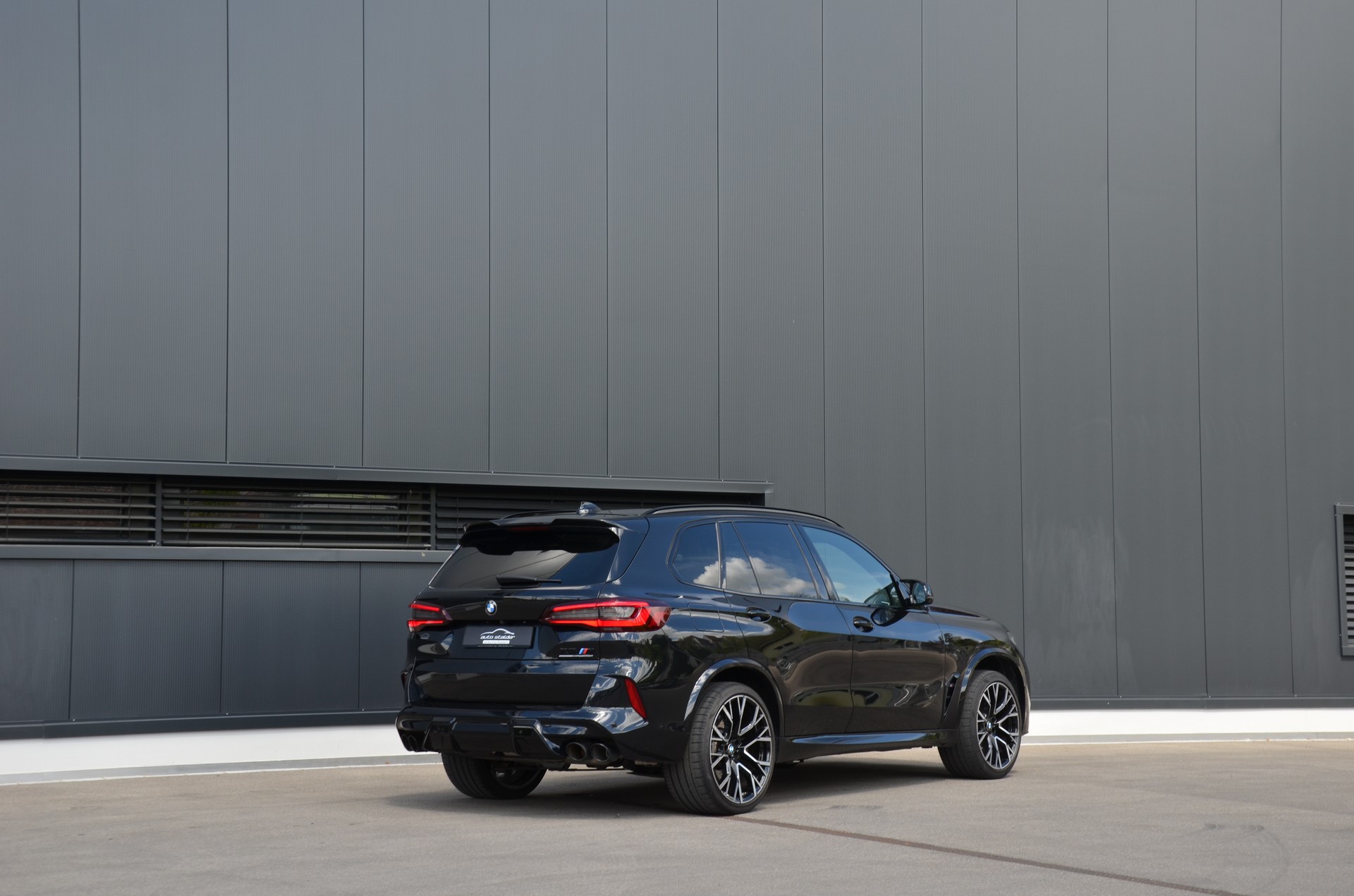 BMW X5M Competition Steptronic Competition-showroom-element-2