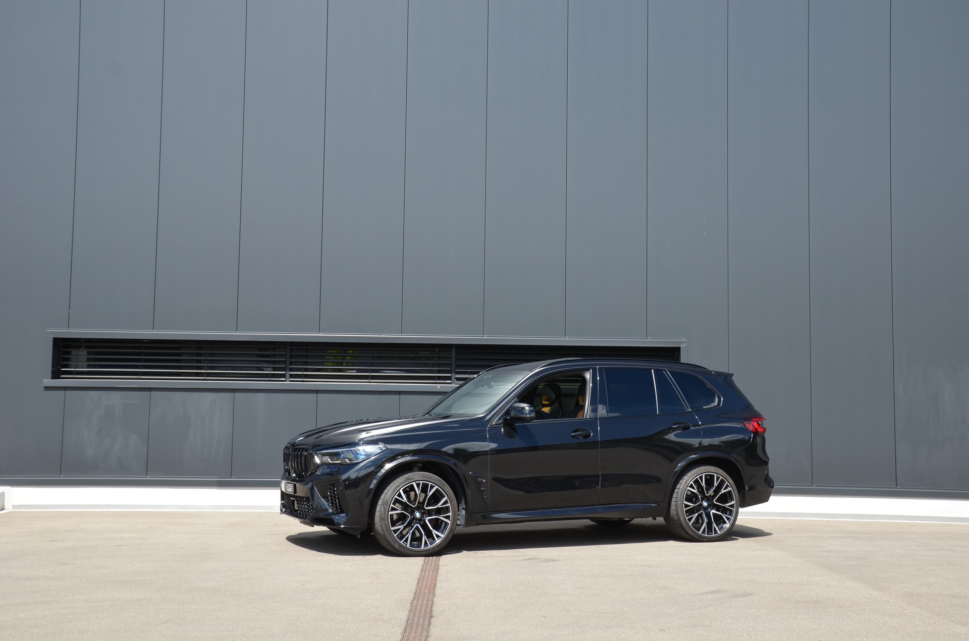 BMW X5M Competition Steptronic Competition-showroom-element-1