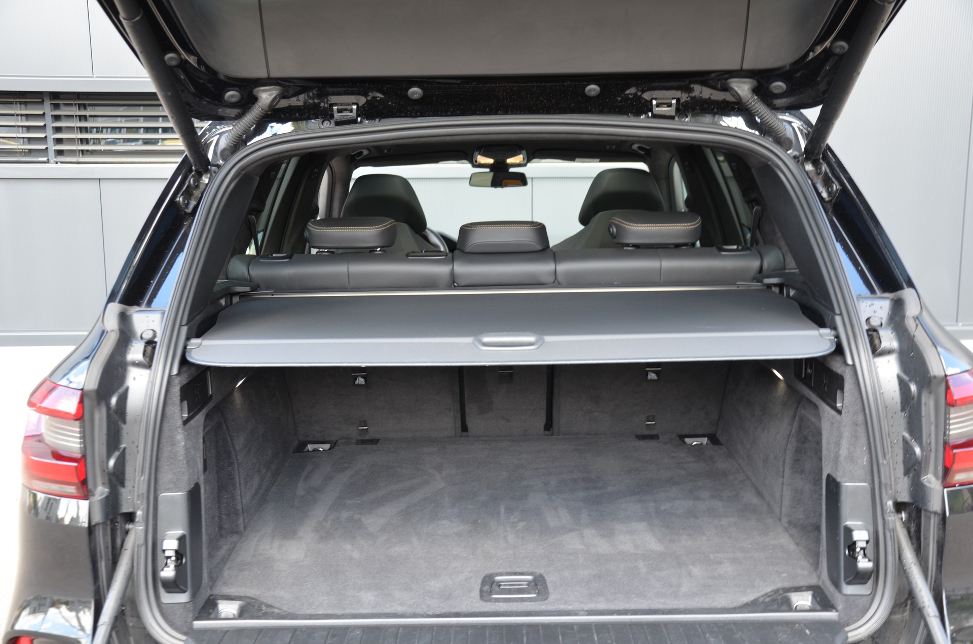 BMW X5M Competition Steptronic Competition-image-8