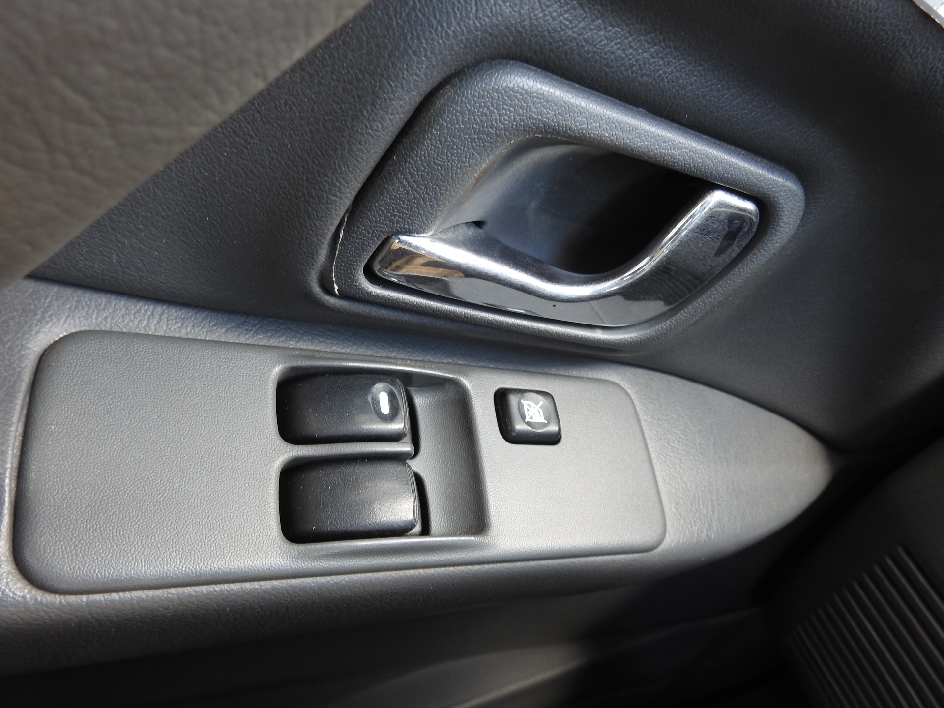 MITSUBISHI Pajero 2.5 TDI Classic-image-24