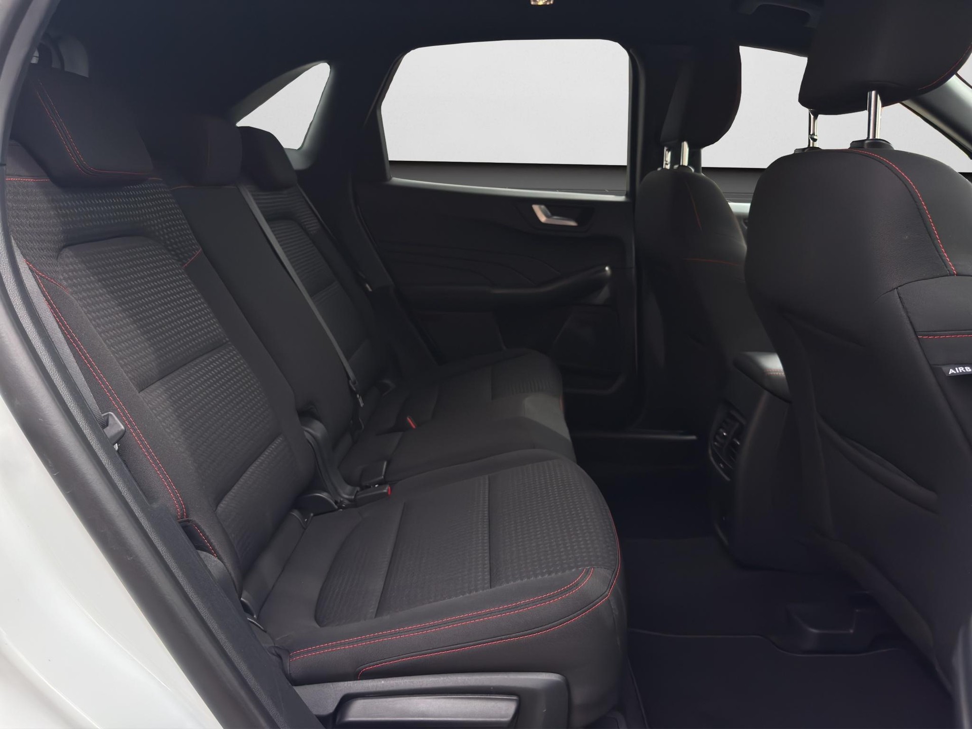 FORD Kuga 2.5 Hybrid ST-Line 4x4-image-13