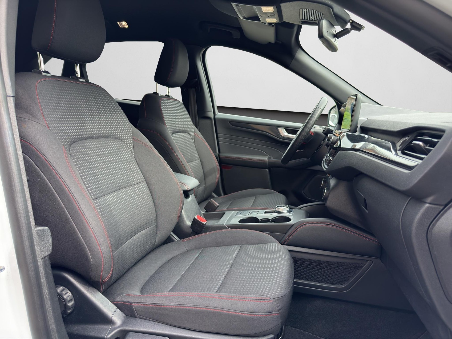 FORD Kuga 2.5 Hybrid ST-Line 4x4-image-9