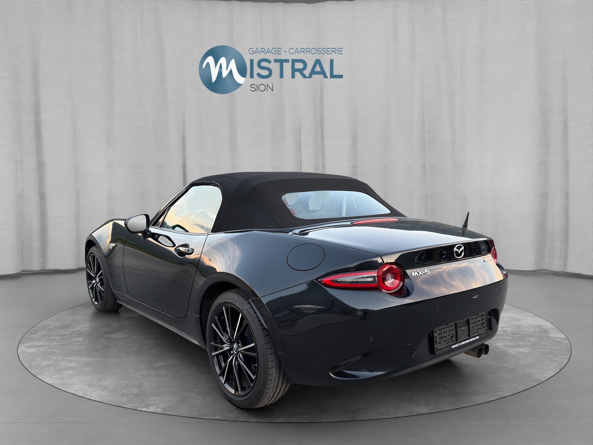 MAZDA MX-5 Skyactiv-G 184 Exclusive-line-image-2
