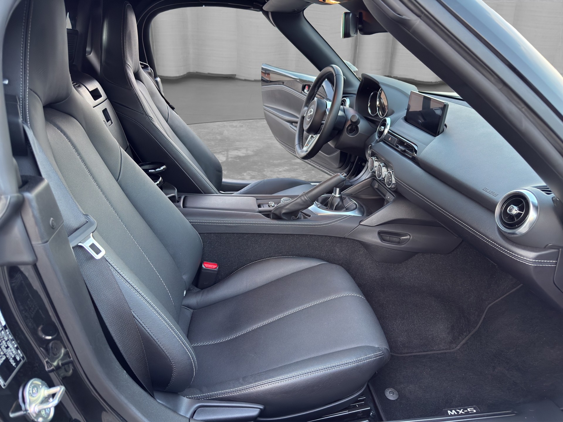 MAZDA MX-5 Skyactiv-G 184 Exclusive-line-image-10