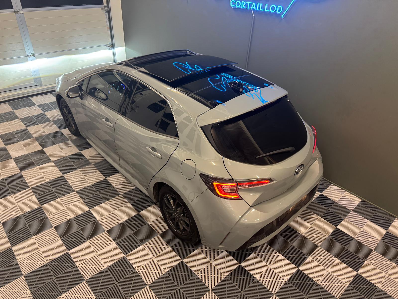 TOYOTA Corolla Hybrid 1.8 VVT-i 16V GPS 122 HSD CVT 98-showroom-element-2