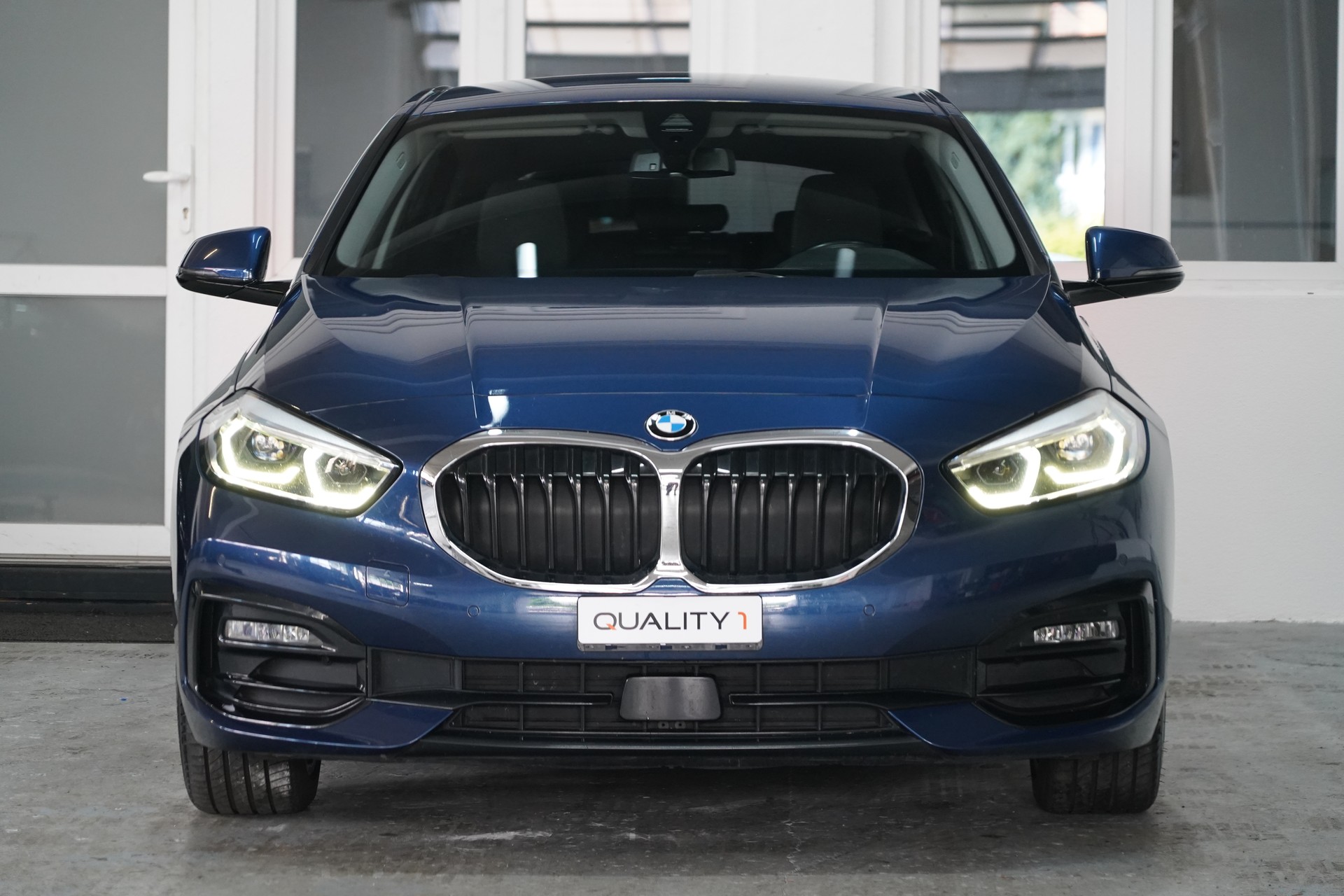 BMW 120d xDrive Steptronic Sport Line-image-2