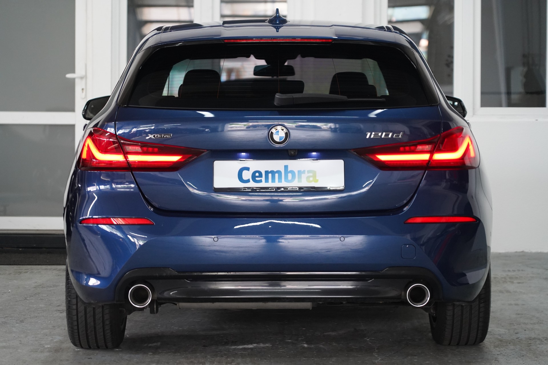 BMW 120d xDrive Steptronic Sport Line-image-6