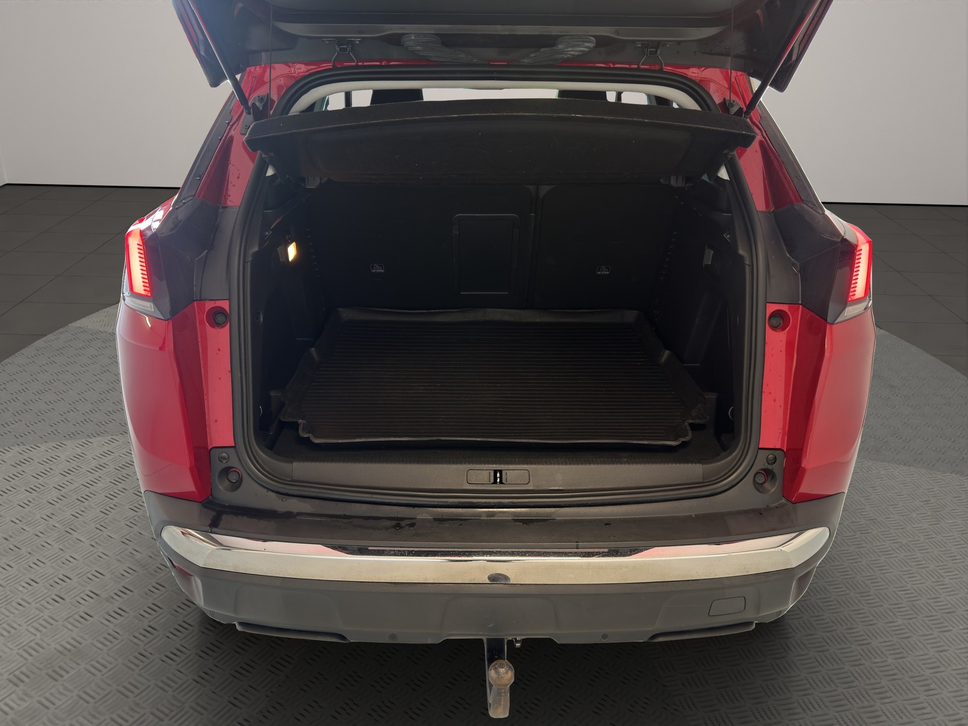 PEUGEOT 3008 1.2 PureTech Allure EAT-image-5