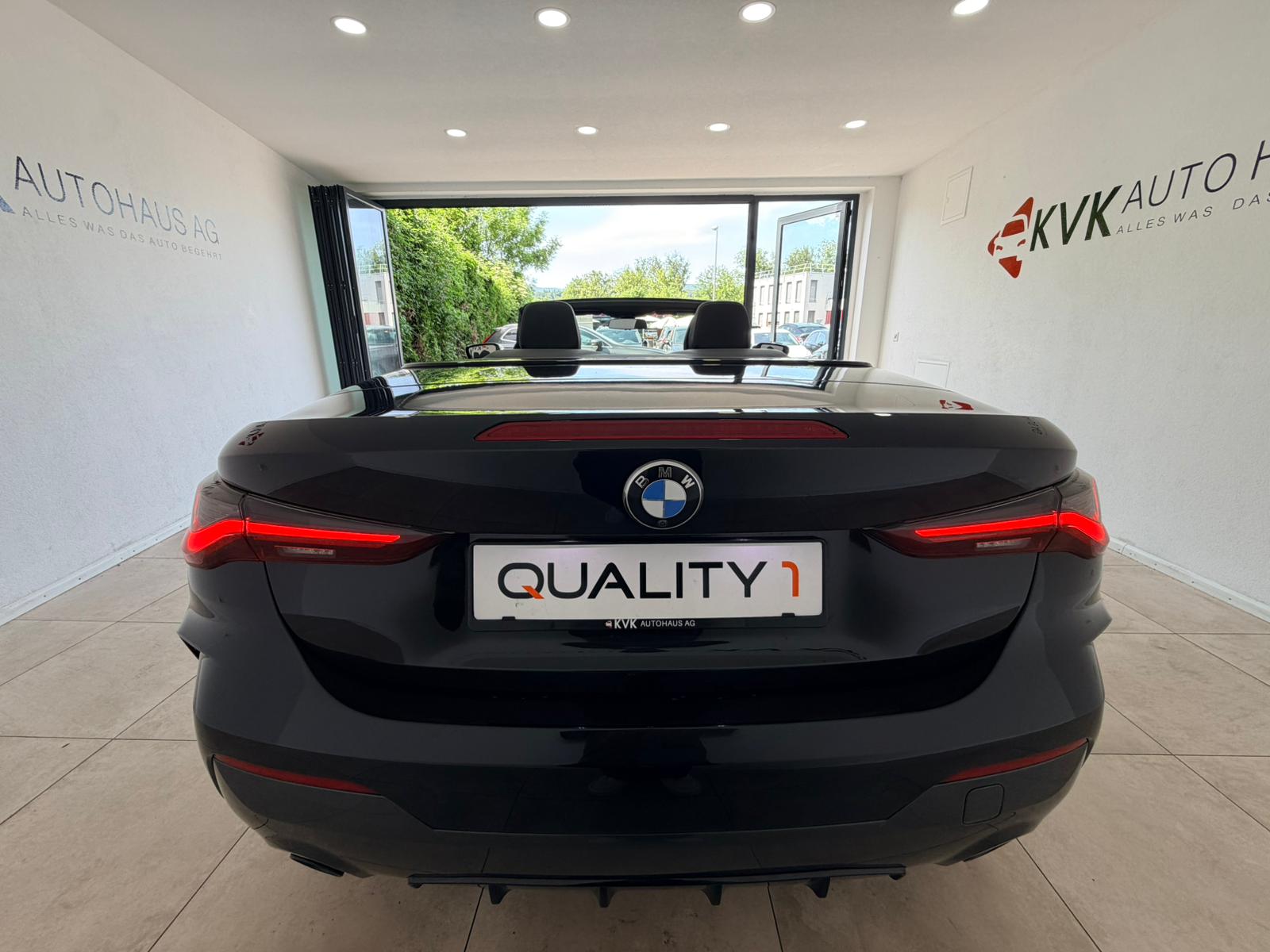 BMW 430i xDrive Cabriolet M Sport Steptronic-image-5
