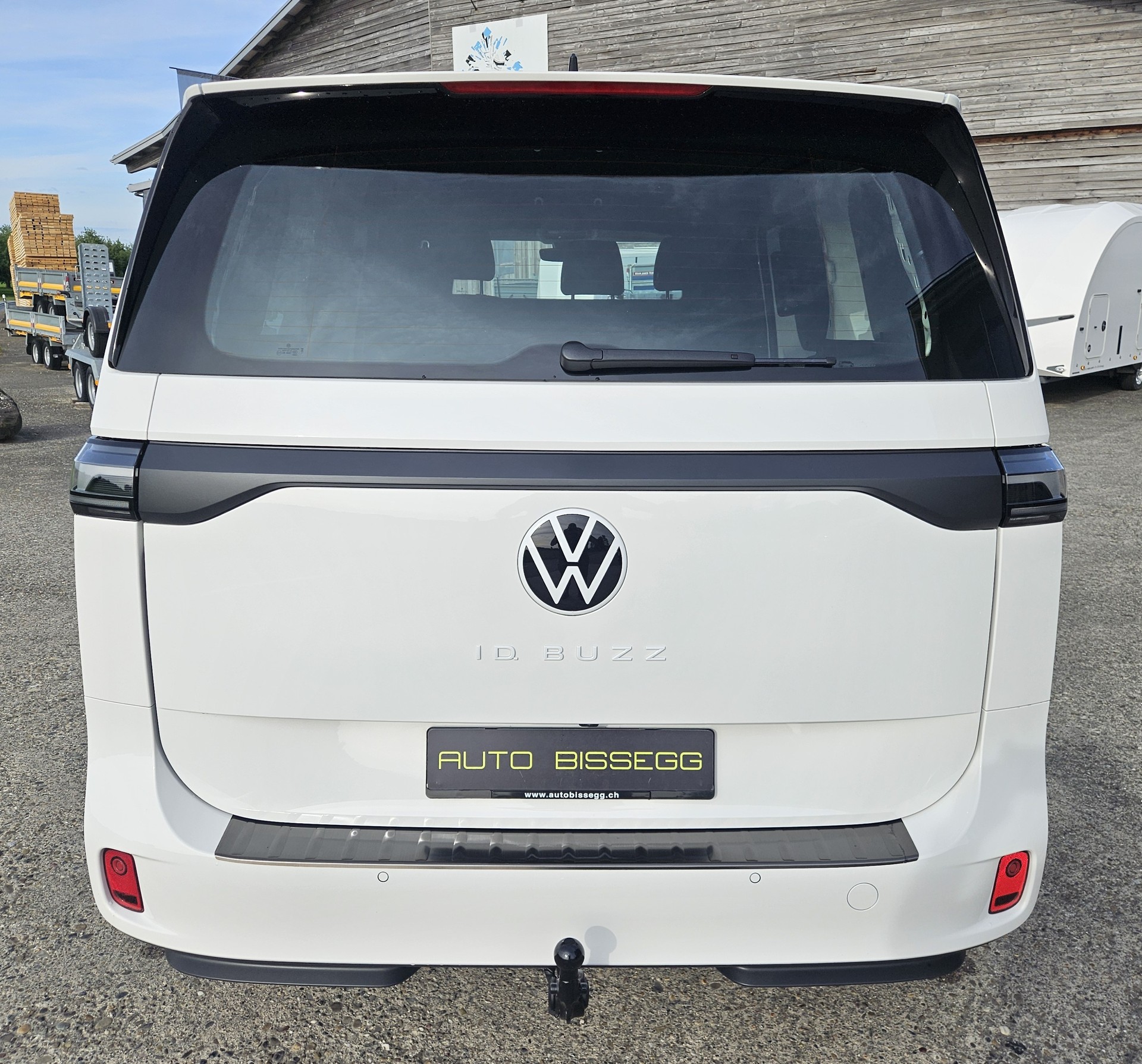 VW ID. Buzz Cargo Pure mit 2 Schiebetüren und Anhängerkupplung-image-6