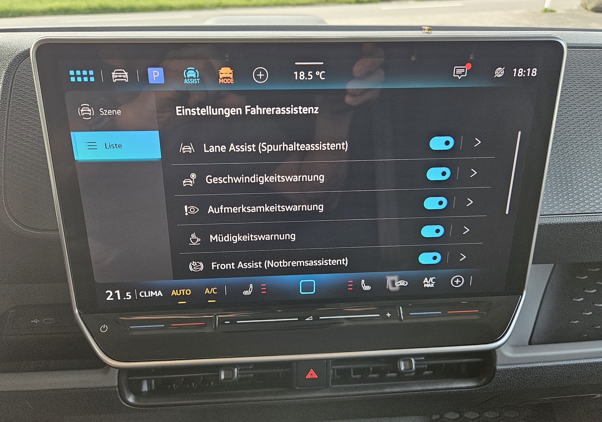 VW ID. Buzz Cargo Pure mit 2 Schiebetüren und Anhängerkupplung-image-22