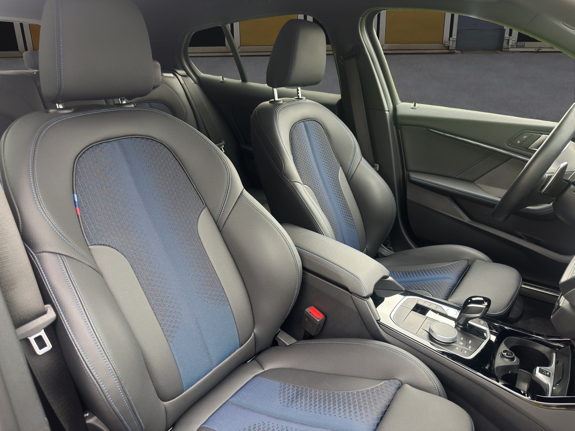 BMW 118d Pure M Sport-image-9