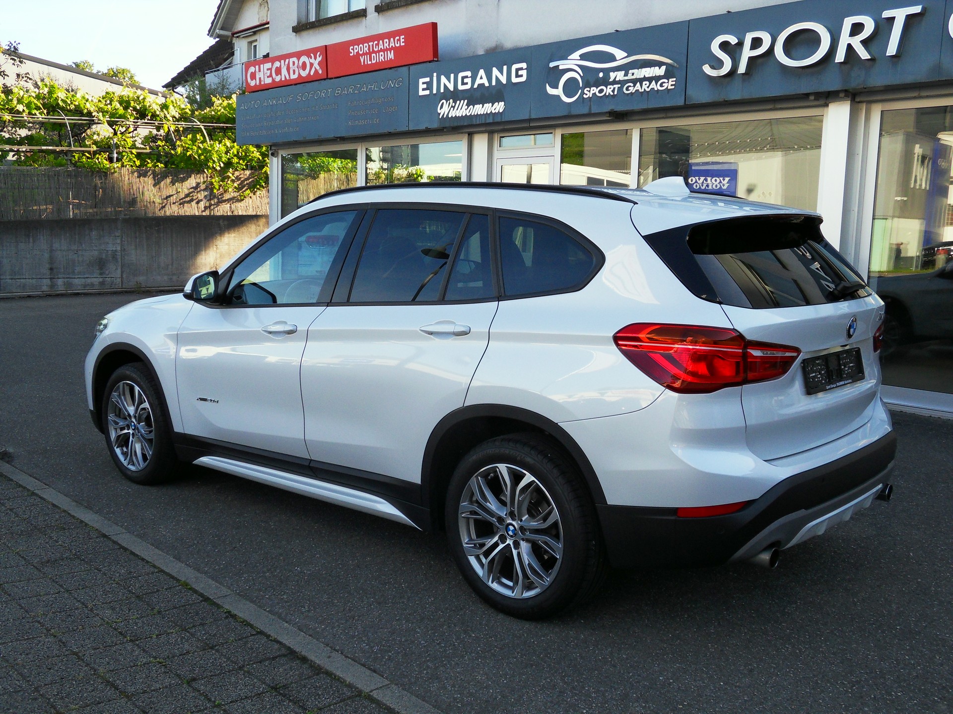 BMW X1 xDrive 20d Sport Line Steptronic-image-6