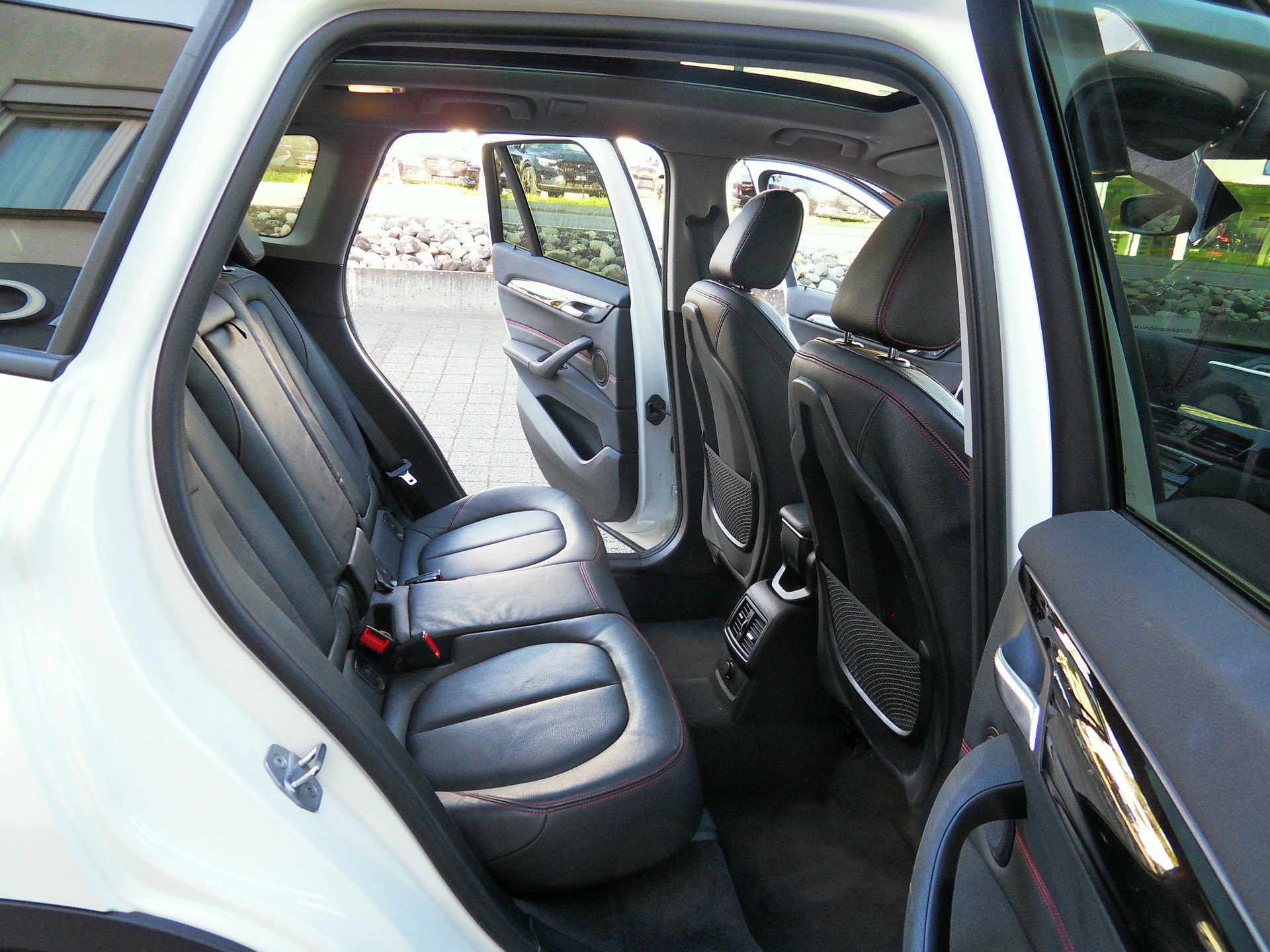 BMW X1 xDrive 20d Sport Line Steptronic-image-13