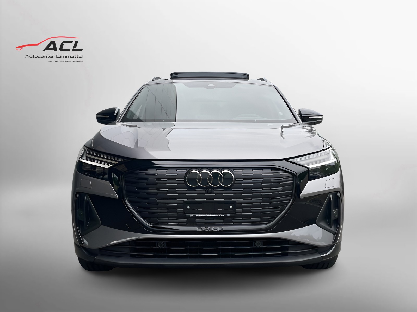 AUDI Q4 e-tron 45 Edition Swiss Ski quattro-image-1