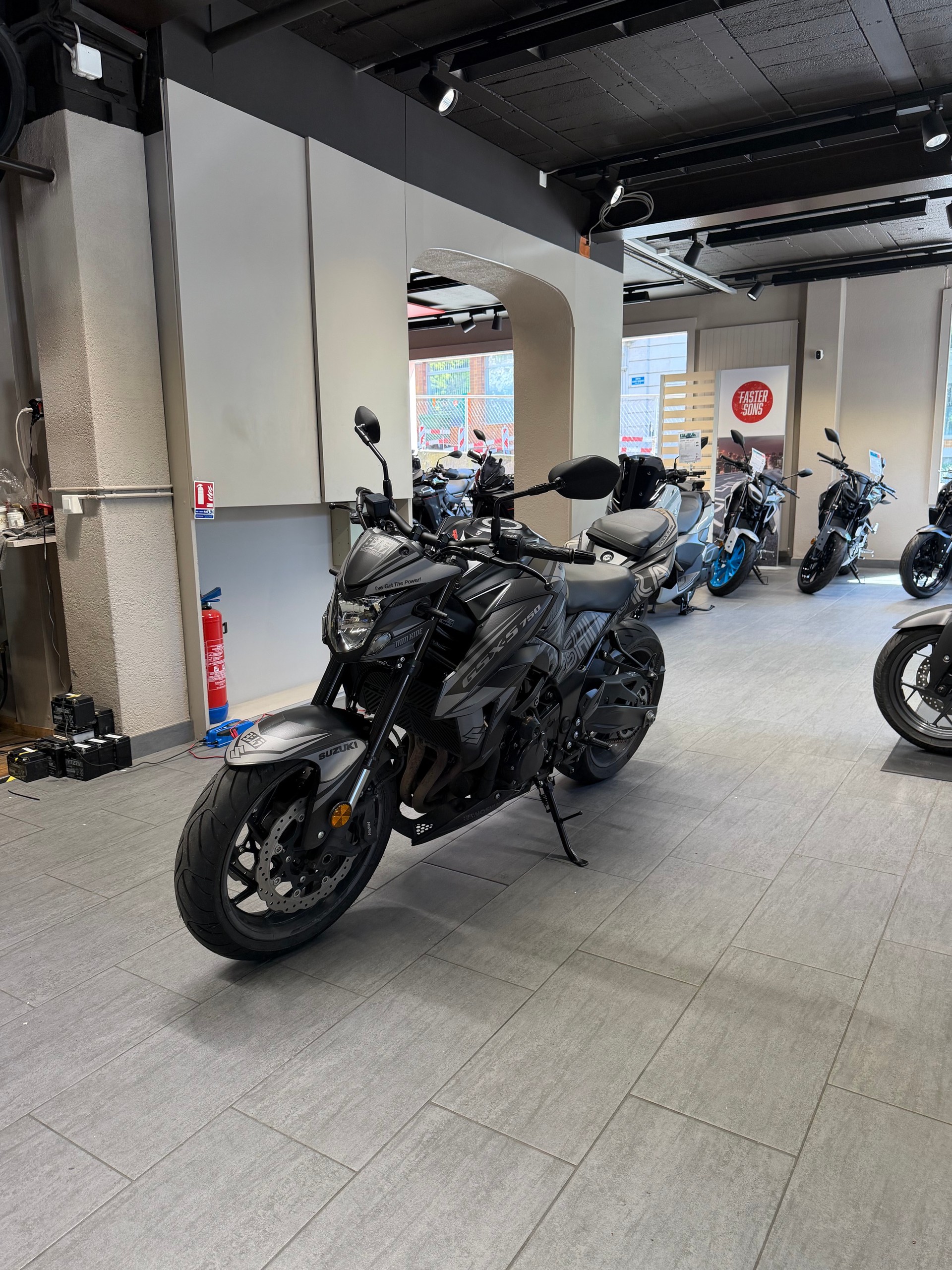 SUZUKI GSX-S 750 ABS-image-3