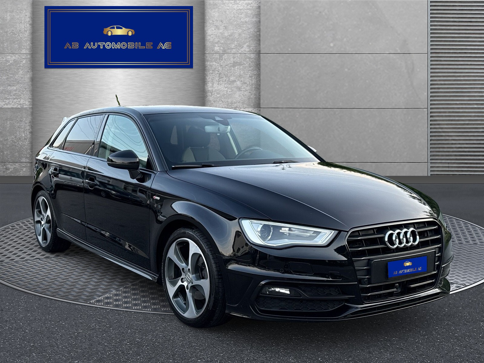 AUDI A3 Sportback 2.0 TDI Attraction S-tronic-image-2
