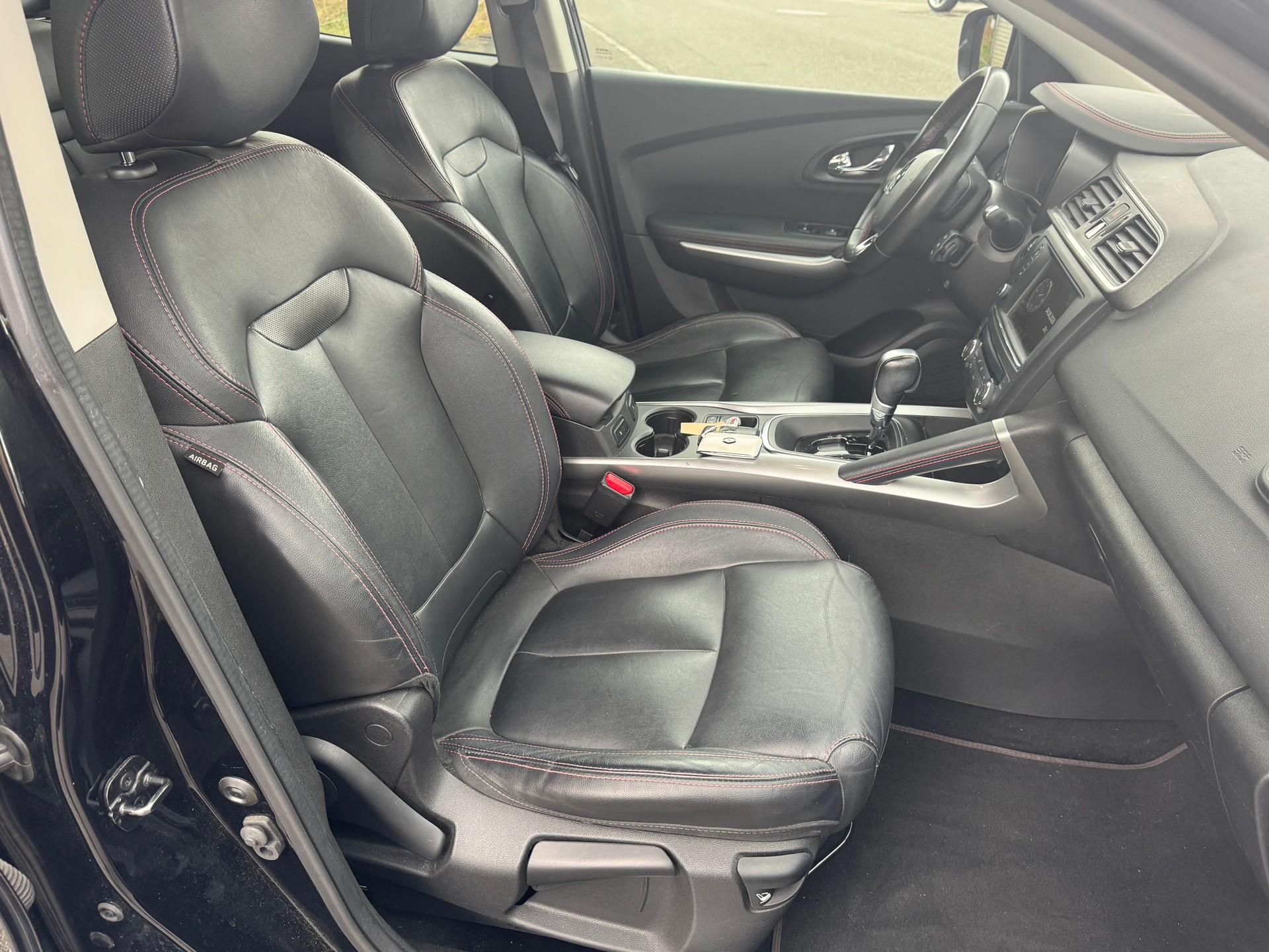 RENAULT Kadjar 1.2 16V Turbo Swiss Edition EDC-image-9