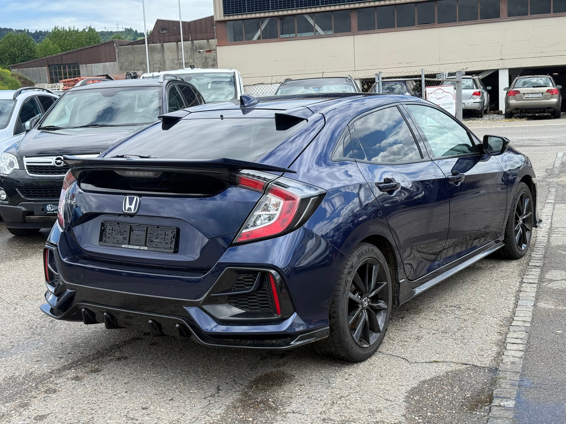 HONDA Civic 1.0 VTEC Executive Premium CVT-image-3