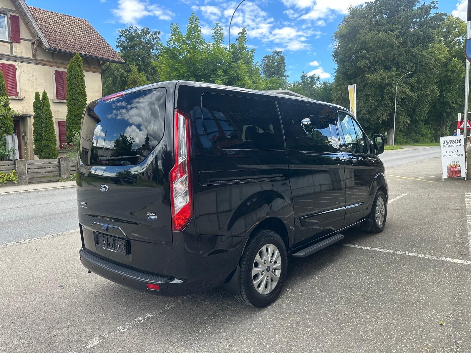 FORD Tourneo Custom 320 L1H1 Titanium PHEV-showroom-element-2