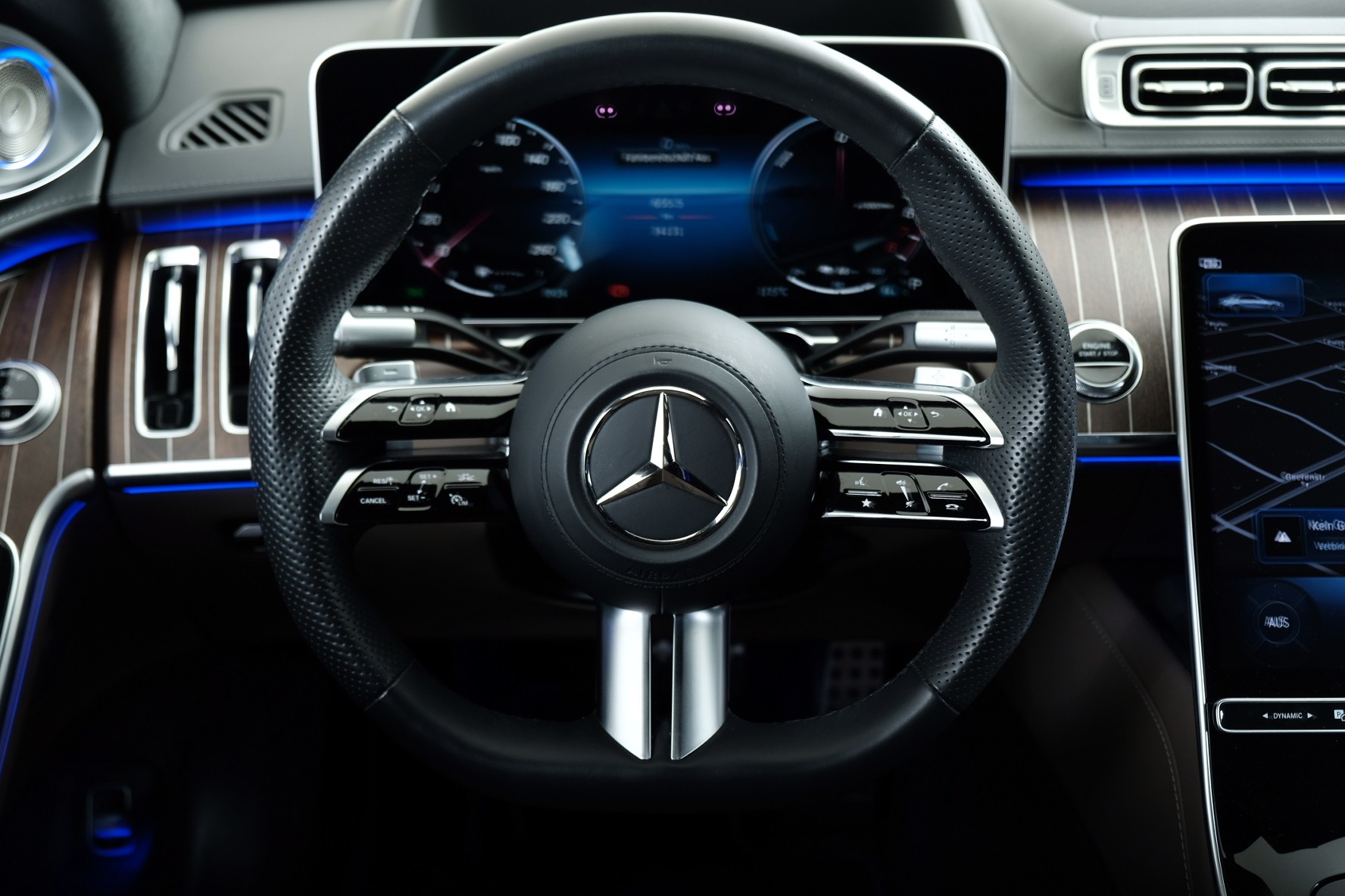 MERCEDES-BENZ S 580 e L 4Matic AMG Line 9G-Tronic-image-6
