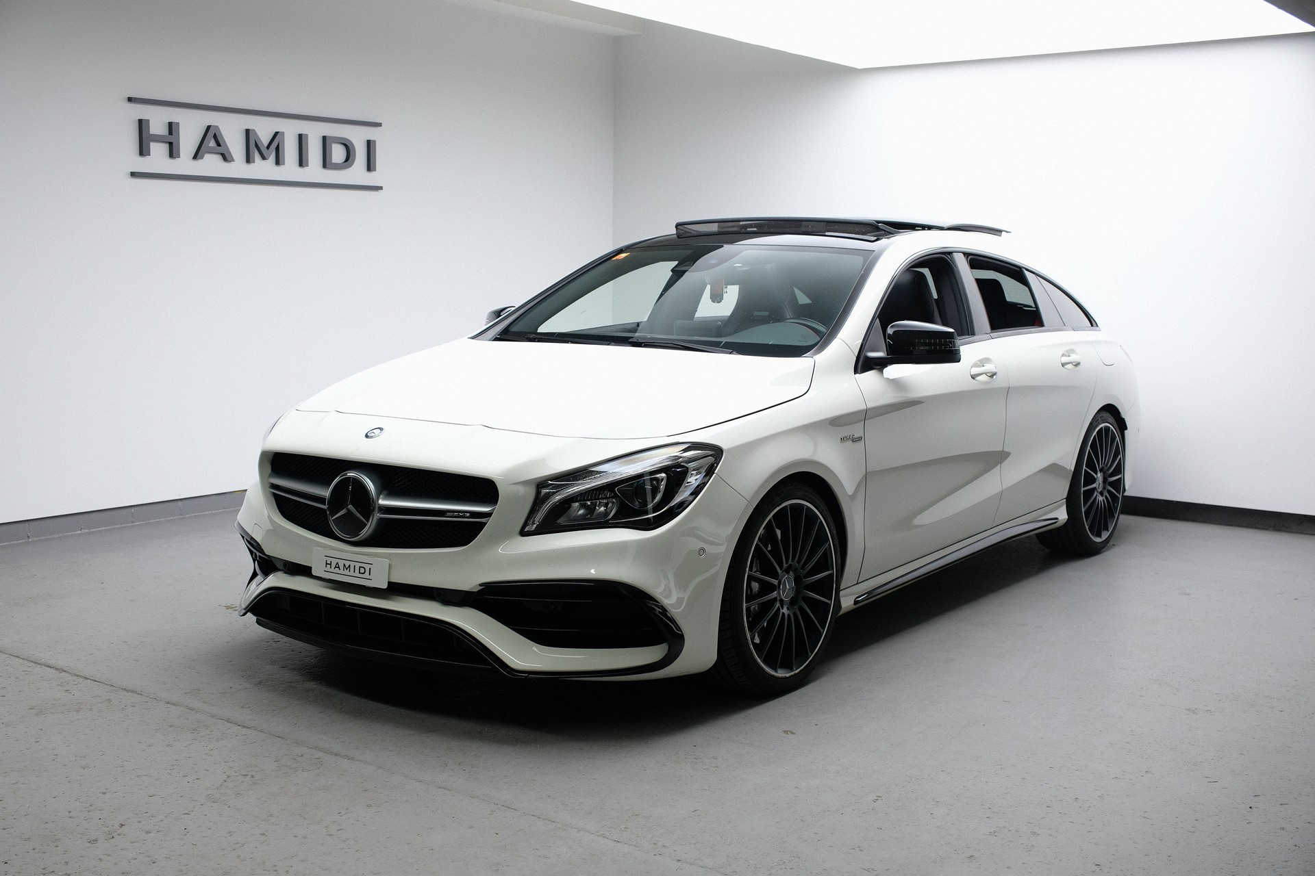 MERCEDES-BENZ CLA Shooting Brake 45 AMG 4Matic Speedshift