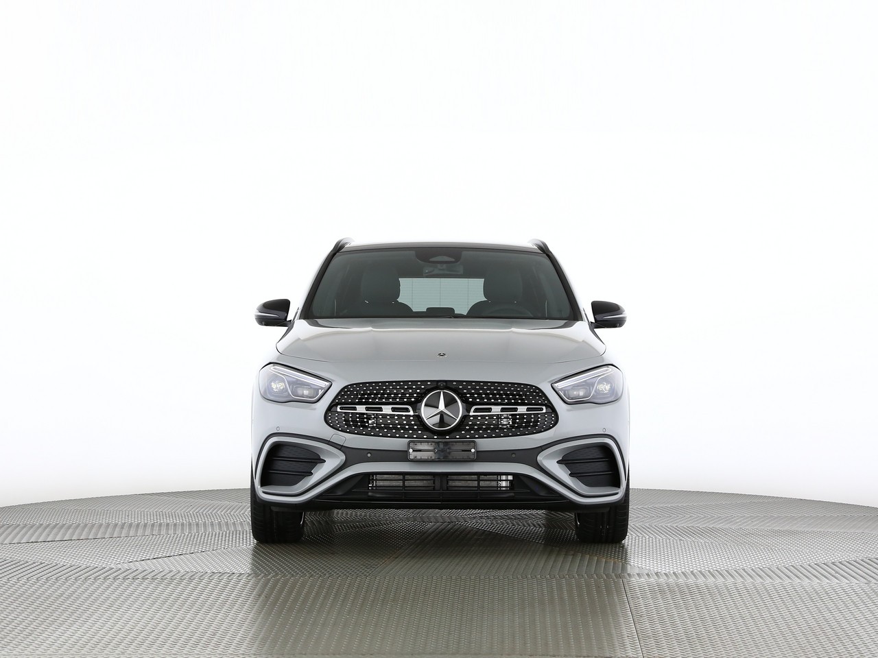 MERCEDES-BENZ GLA 220d 4Matic 8G-DCTSwiss Star-showroom-element-1