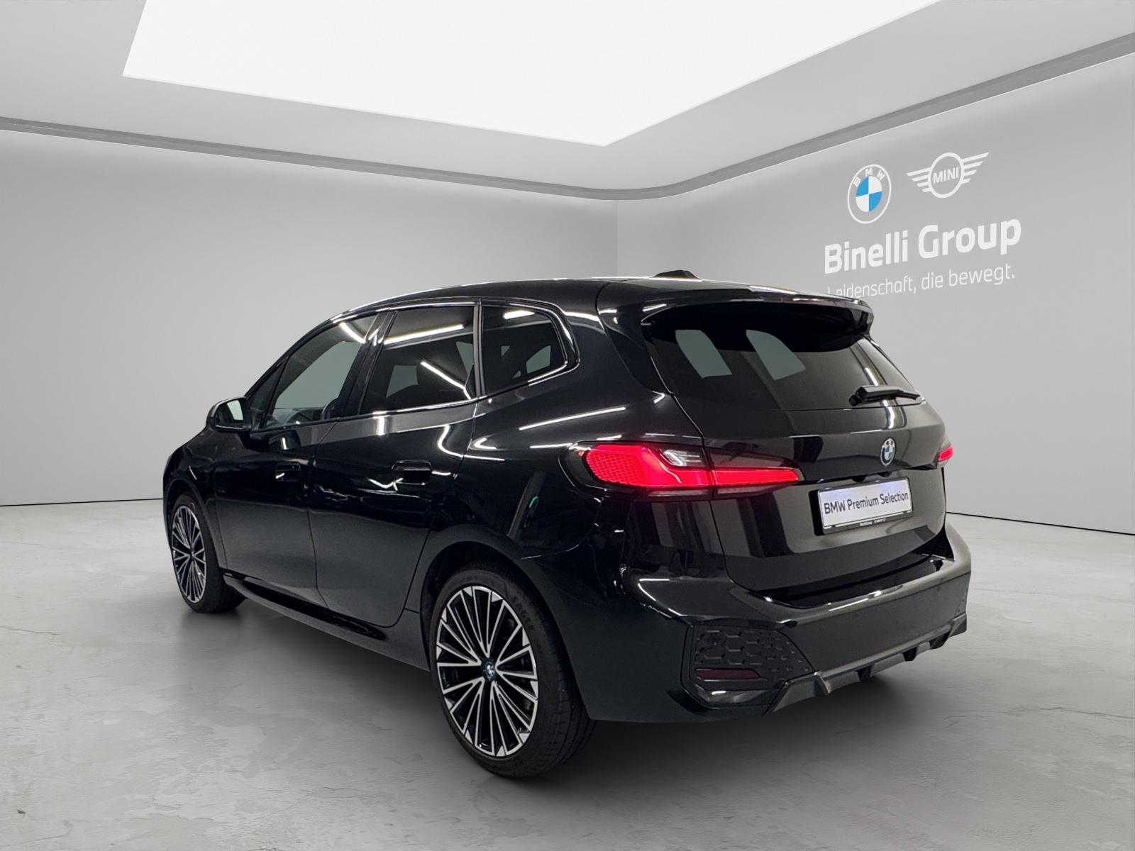 BMW 230e xDrive Active Tourer-showroom-element-2