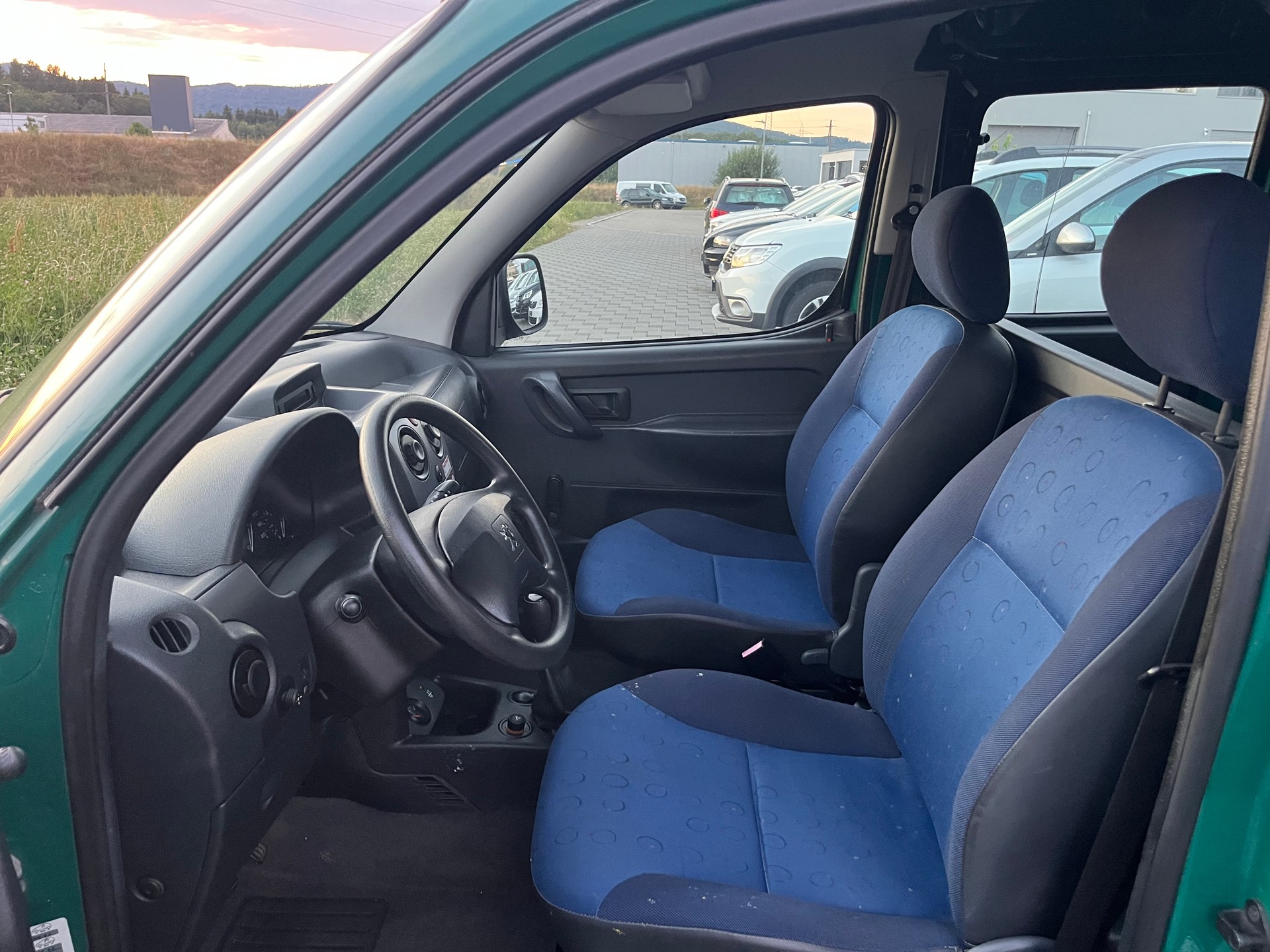 PEUGEOT Partner 1.4 Bifuel 190C-image-11