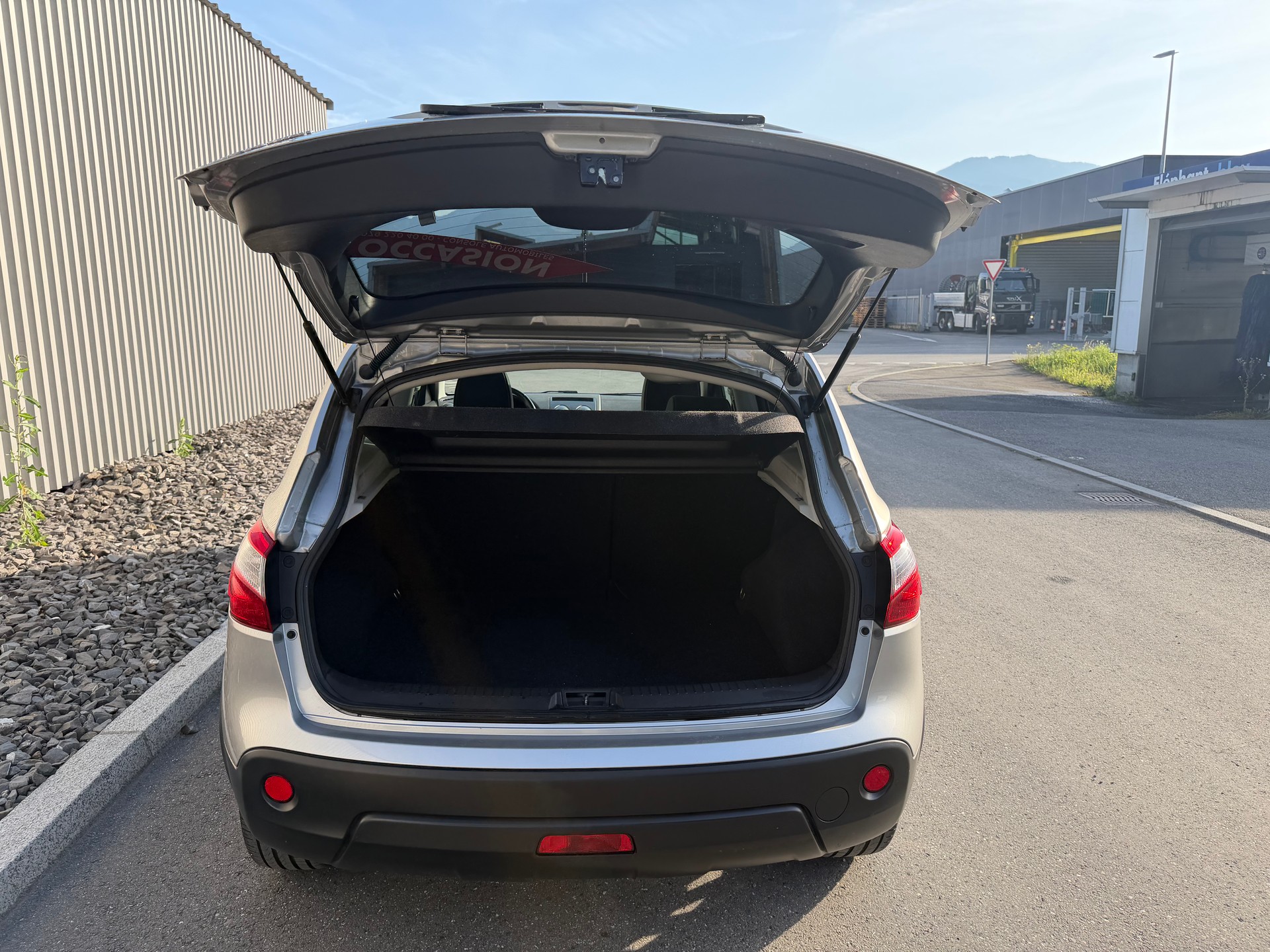 NISSAN Qashqai 2.0 4WD i-Way-image-35