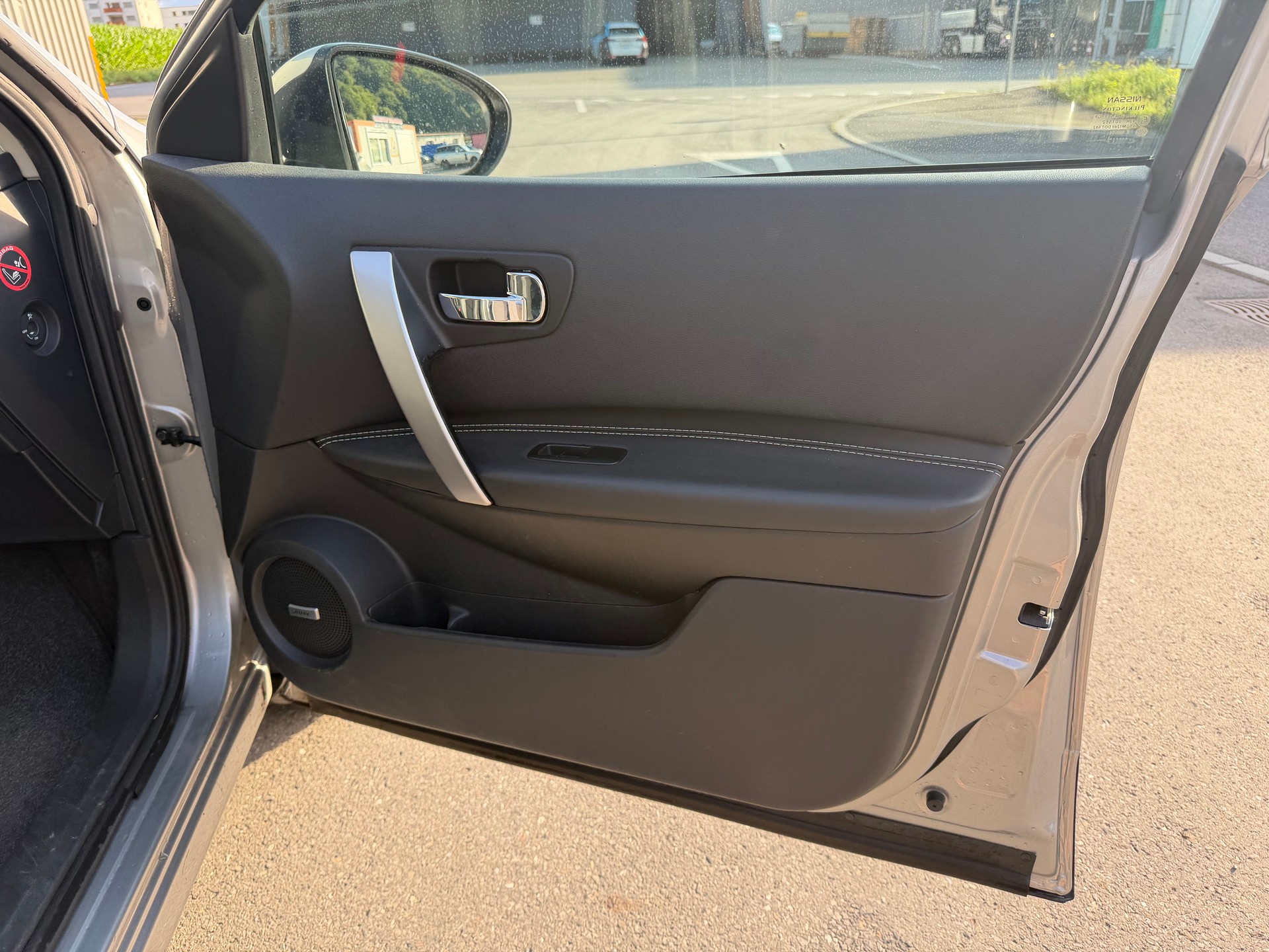 NISSAN Qashqai 2.0 4WD i-Way-image-28