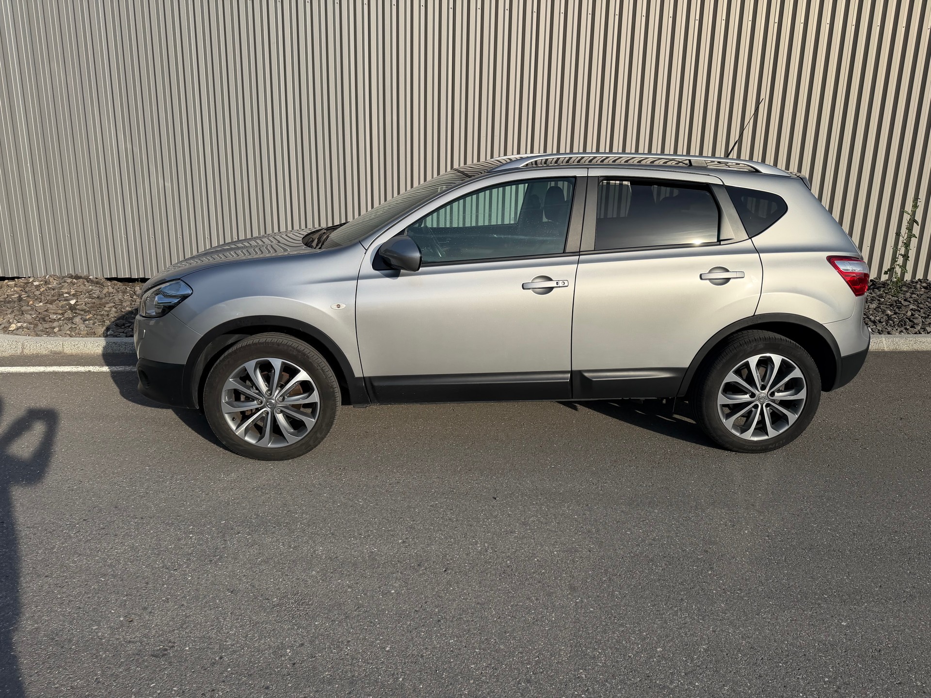 NISSAN Qashqai 2.0 4WD i-Way-showroom-element-3