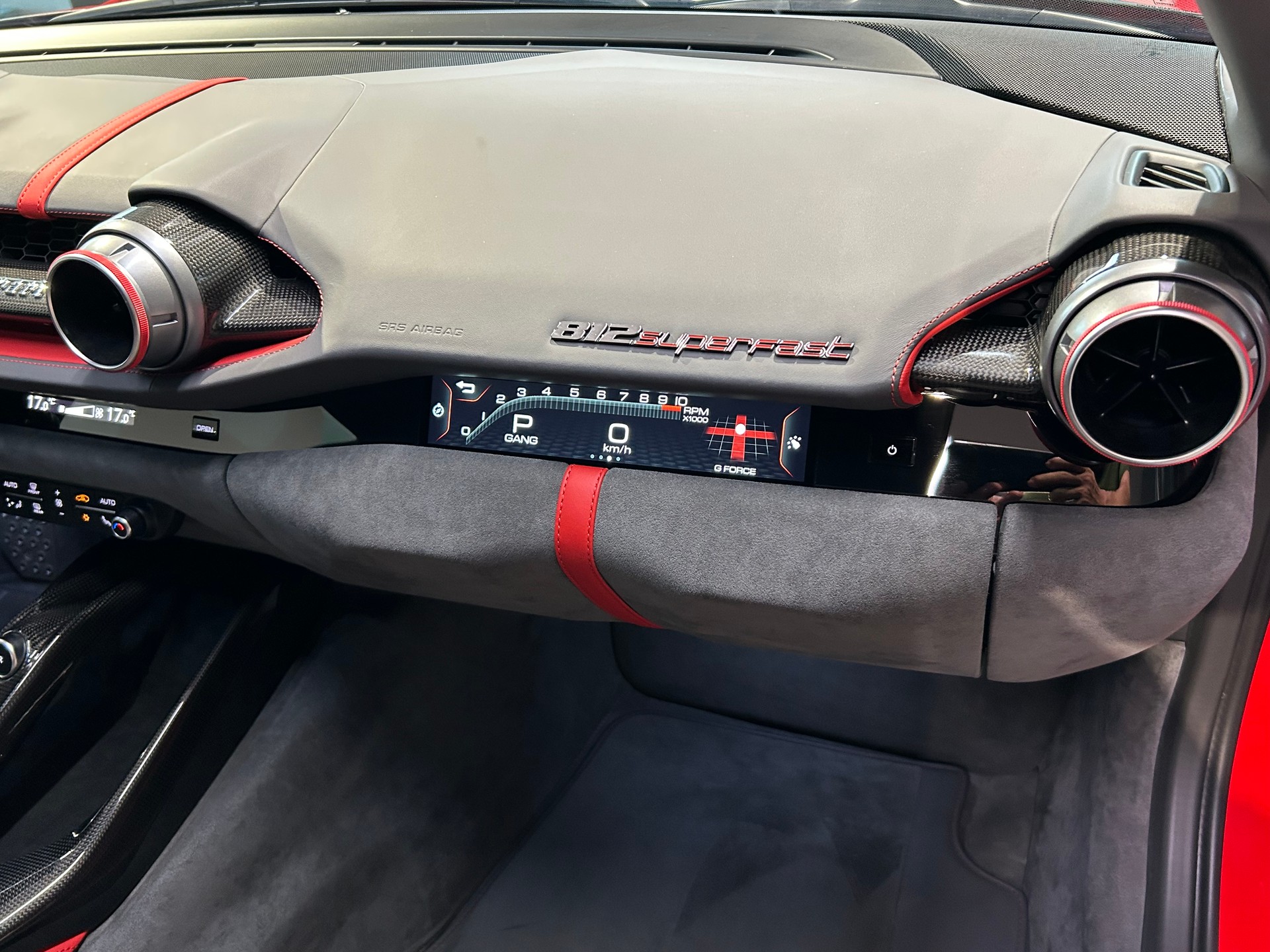 FERRARI 812 Superfast-image-20