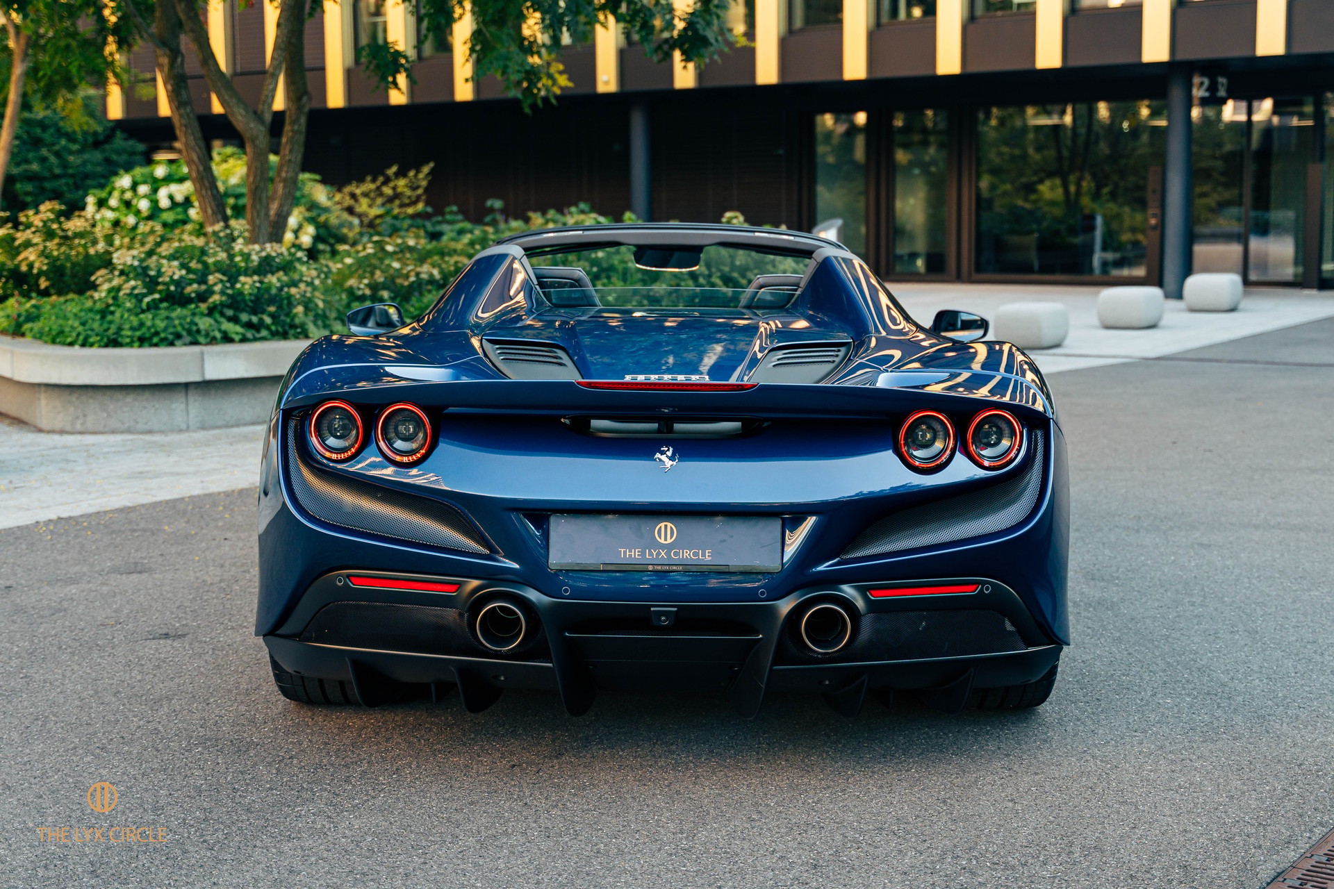 FERRARI F8 Spider-image-7