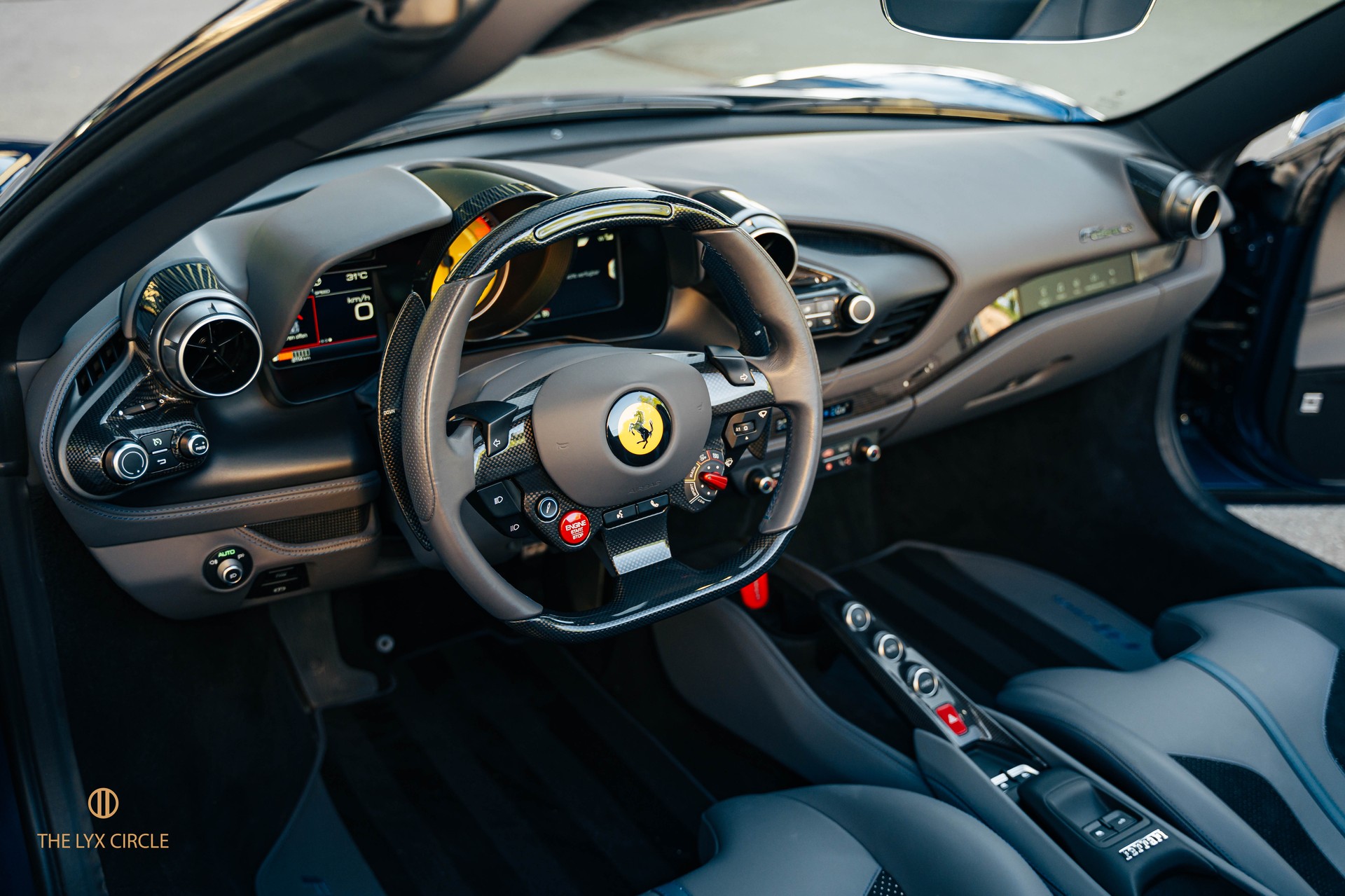 FERRARI F8 Spider-image-13