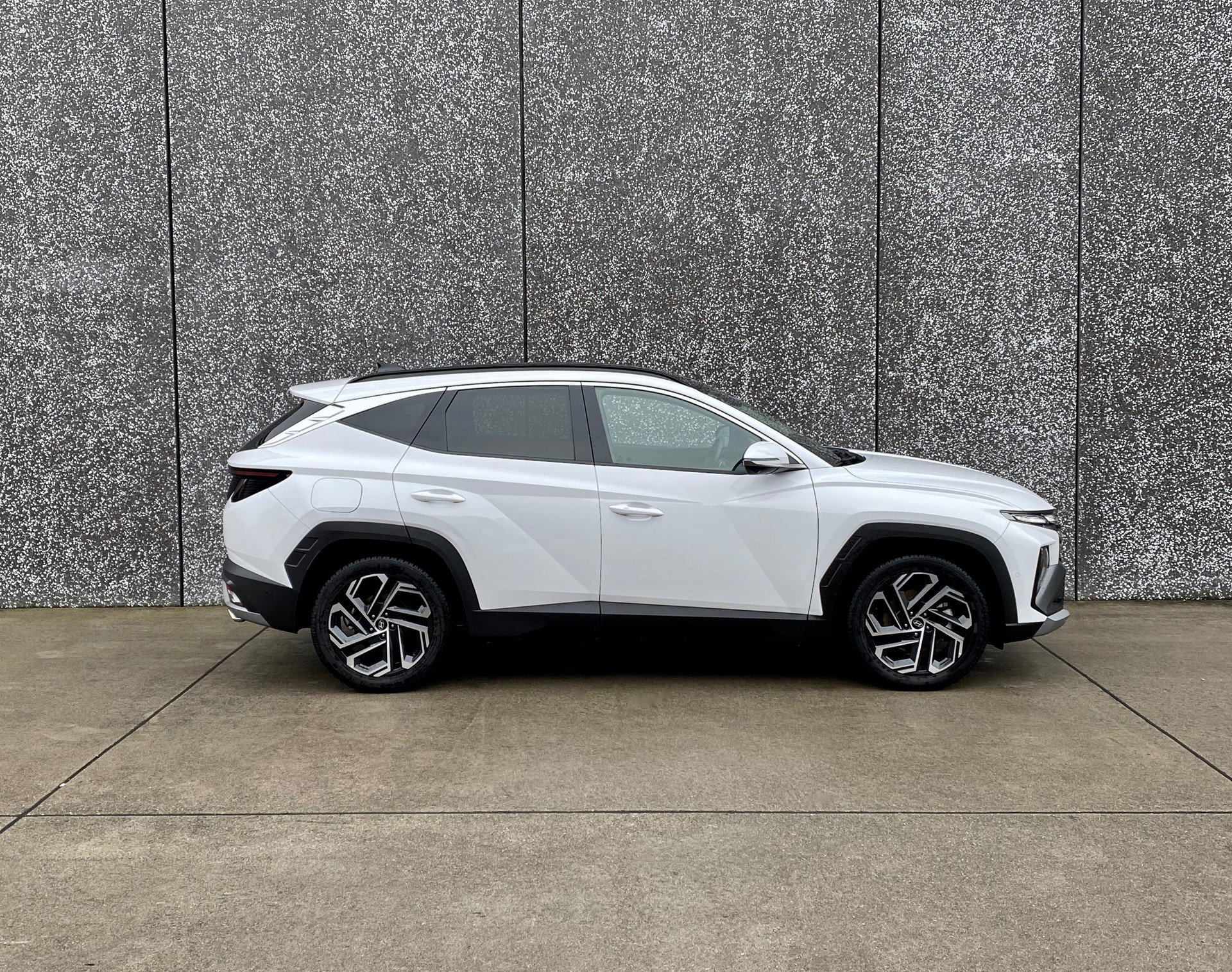 HYUNDAI Tucson 1.6 T- GDI *PlugInHybrid*Swiss*Vertex*4WD*-image-27
