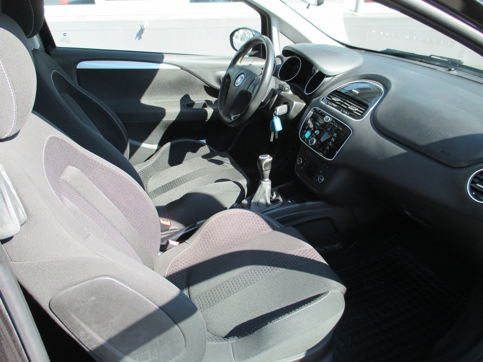 FIAT Punto Evo 1.4 16V Turbo Sport-image-12
