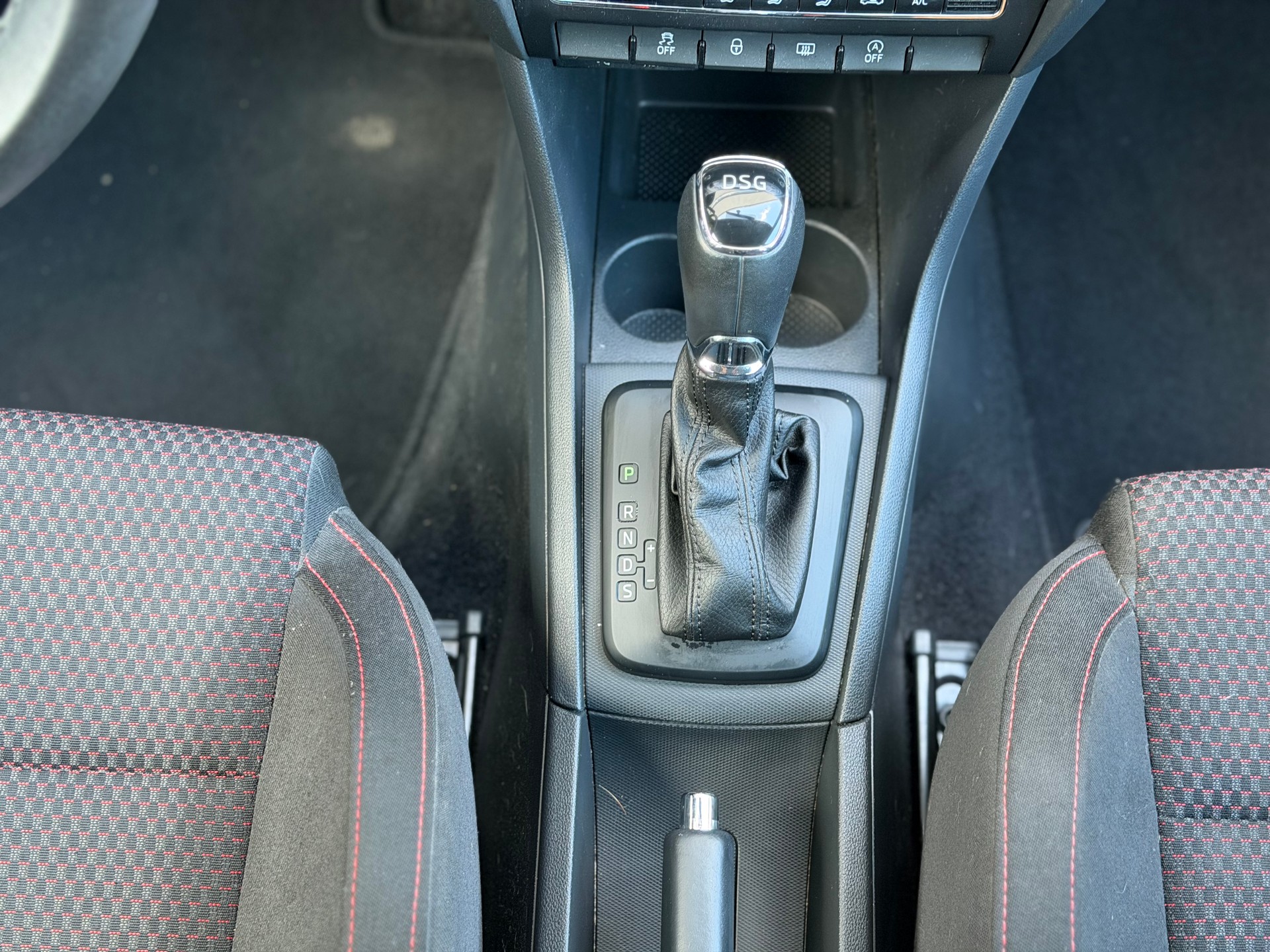 SKODA Rapid Spaceback 1.4 TSI Ambition DSG-image-9