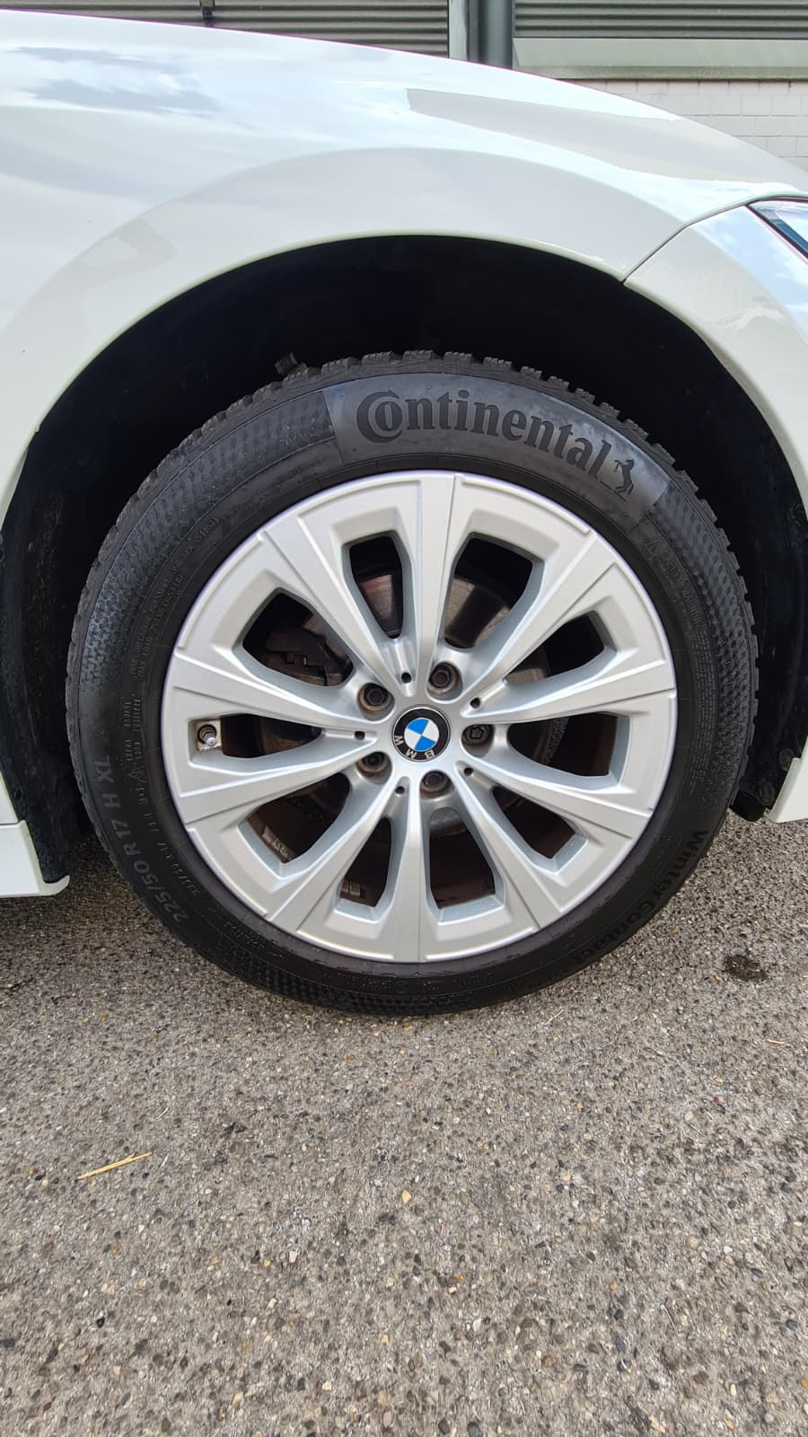 BMW 320d xDrive 48V Touring Steptronic ** Voll-Leder ** Gr-Navi ** RF-Kamera ** Sitzheizung ** Frisch Ab MFK & Service **-image-19