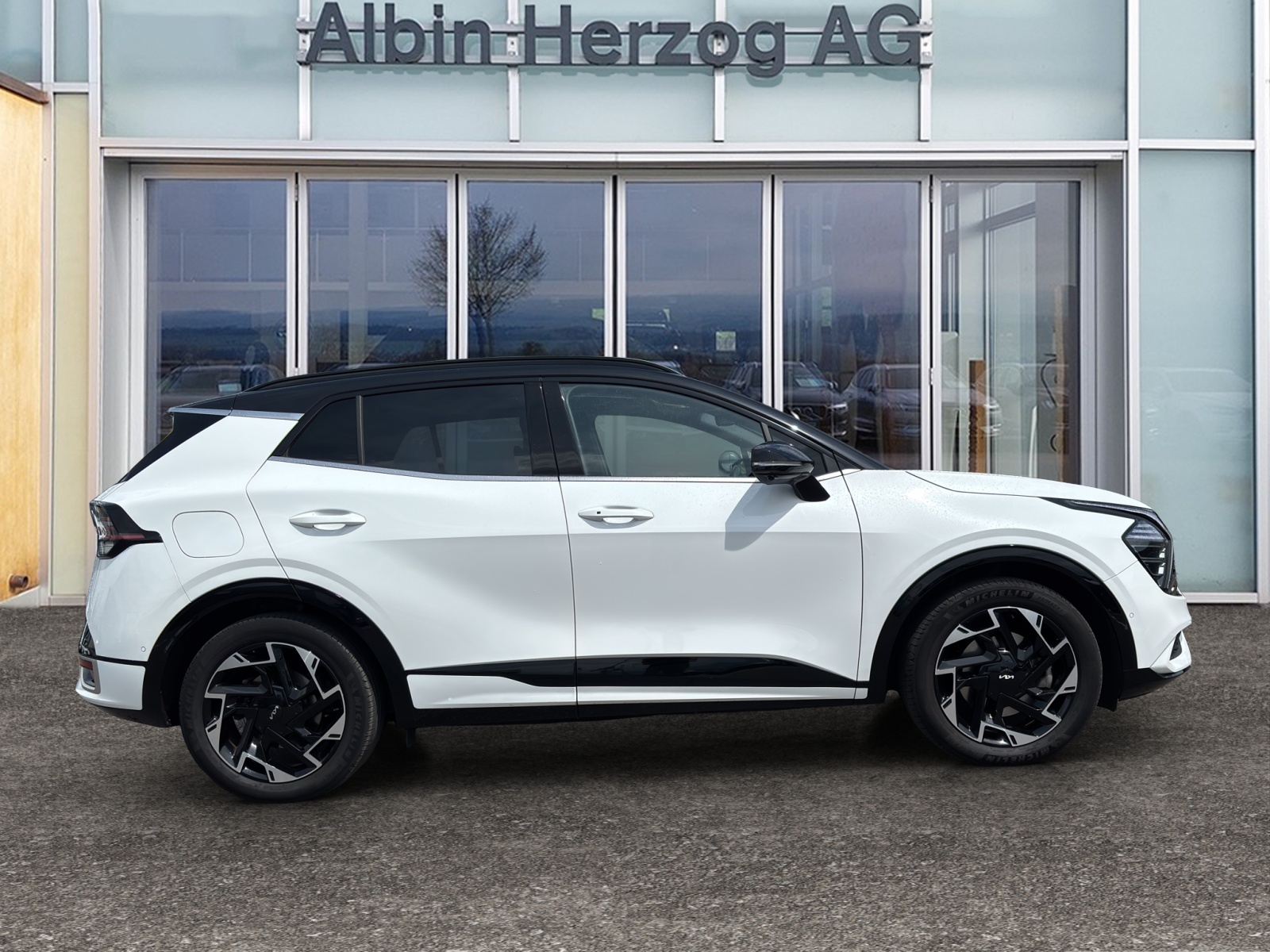 KIA Sportage 1.6 T-GDi PHEV GT-Line-image-4