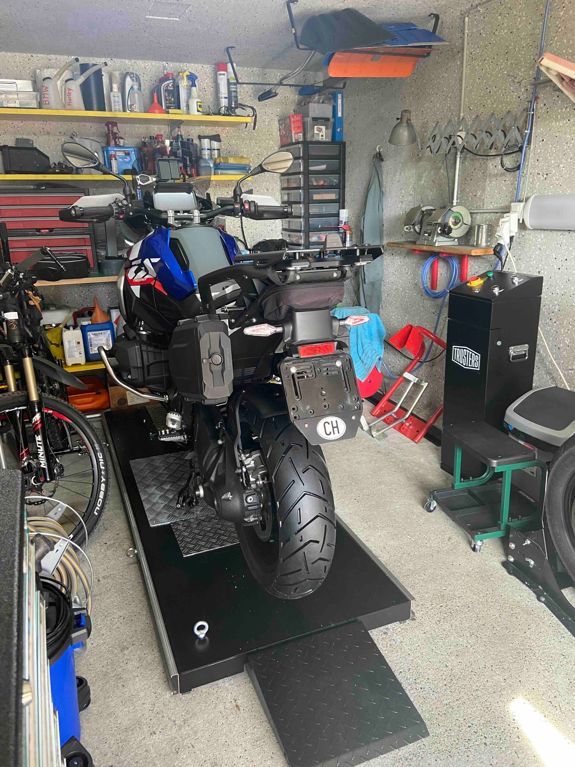 BMW R 1300 GS-image-9