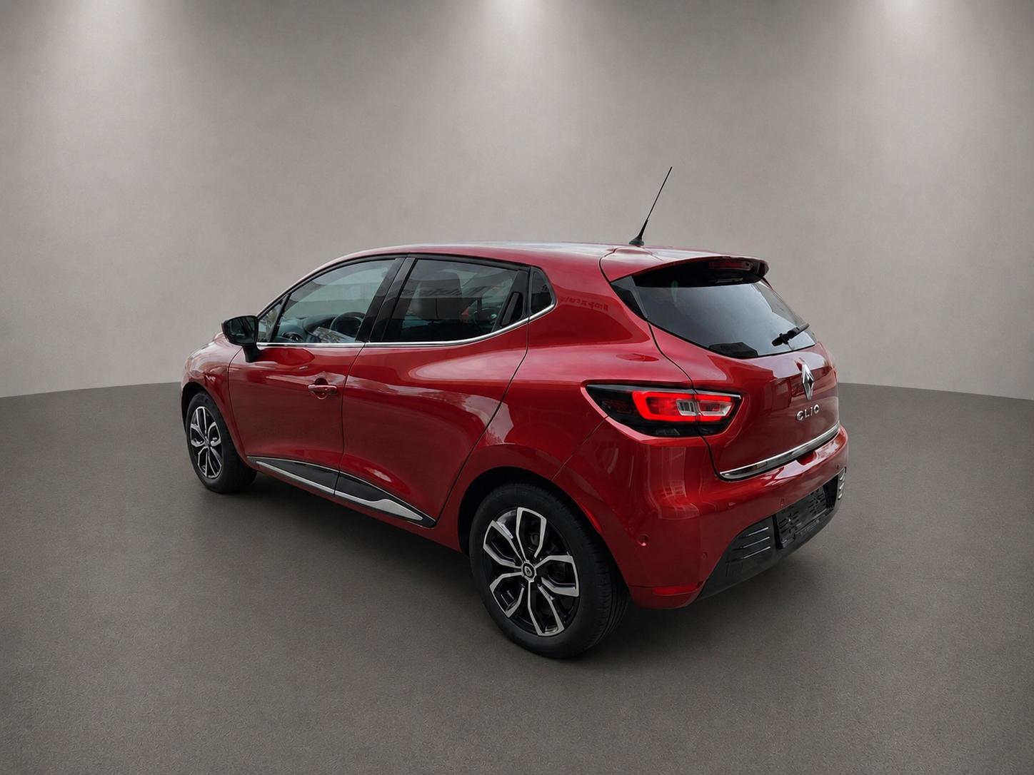 RENAULT Clio 1.2 16V T Intens EDC Automat-image-5