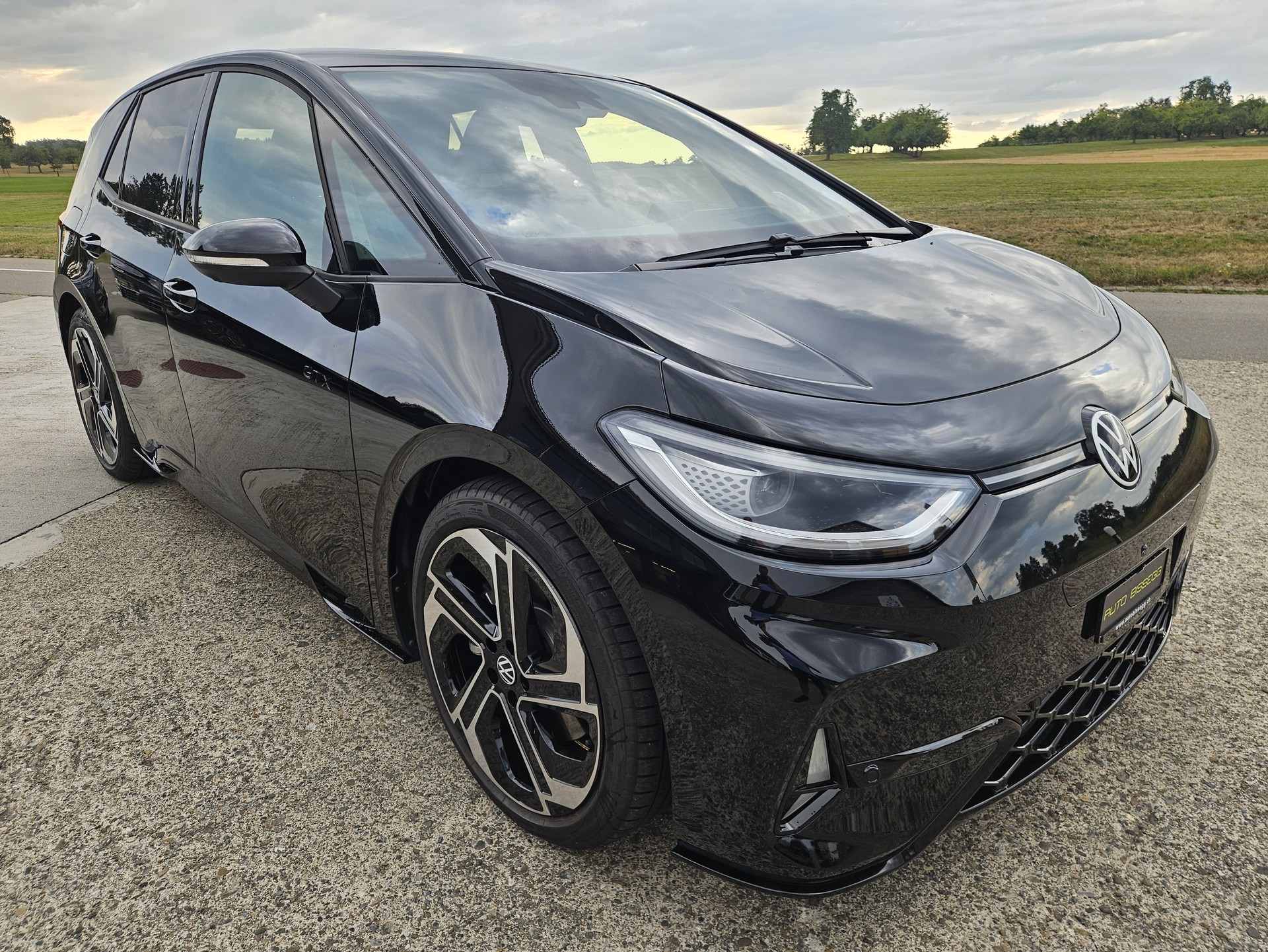 VW ID.3 GTX Performance 79 kWh GTX United mit Wärmepumpe und Anhängerkupplung für den Fahrradträger