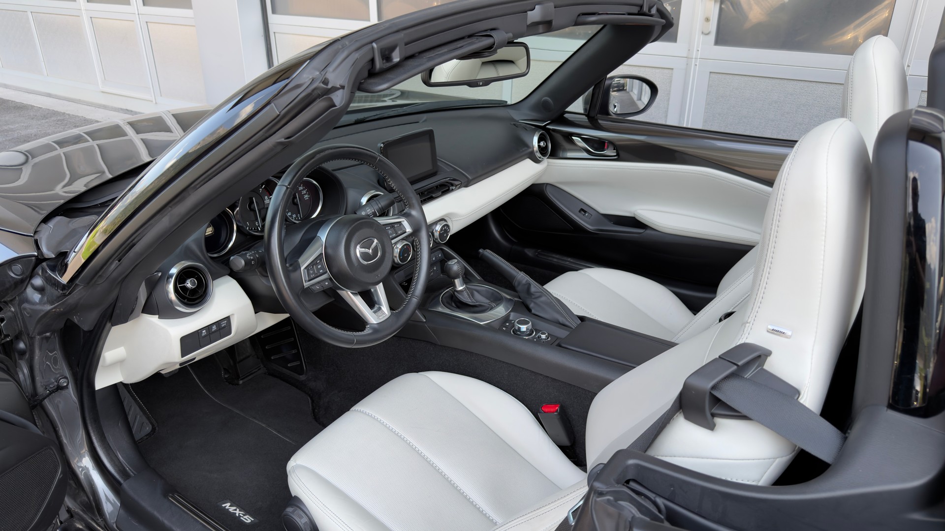 MAZDA MX-5 2.0 Million Stars-image-9