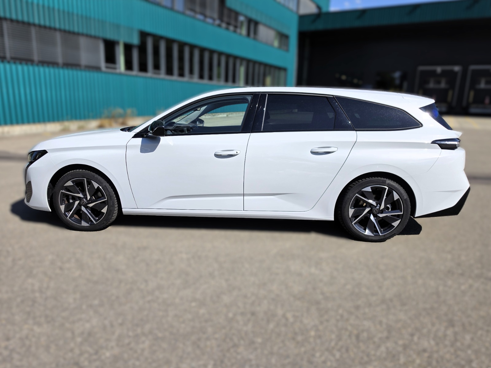 PEUGEOT 308 SW 1.5 BlueHDI Allure EAT8-showroom-element-1